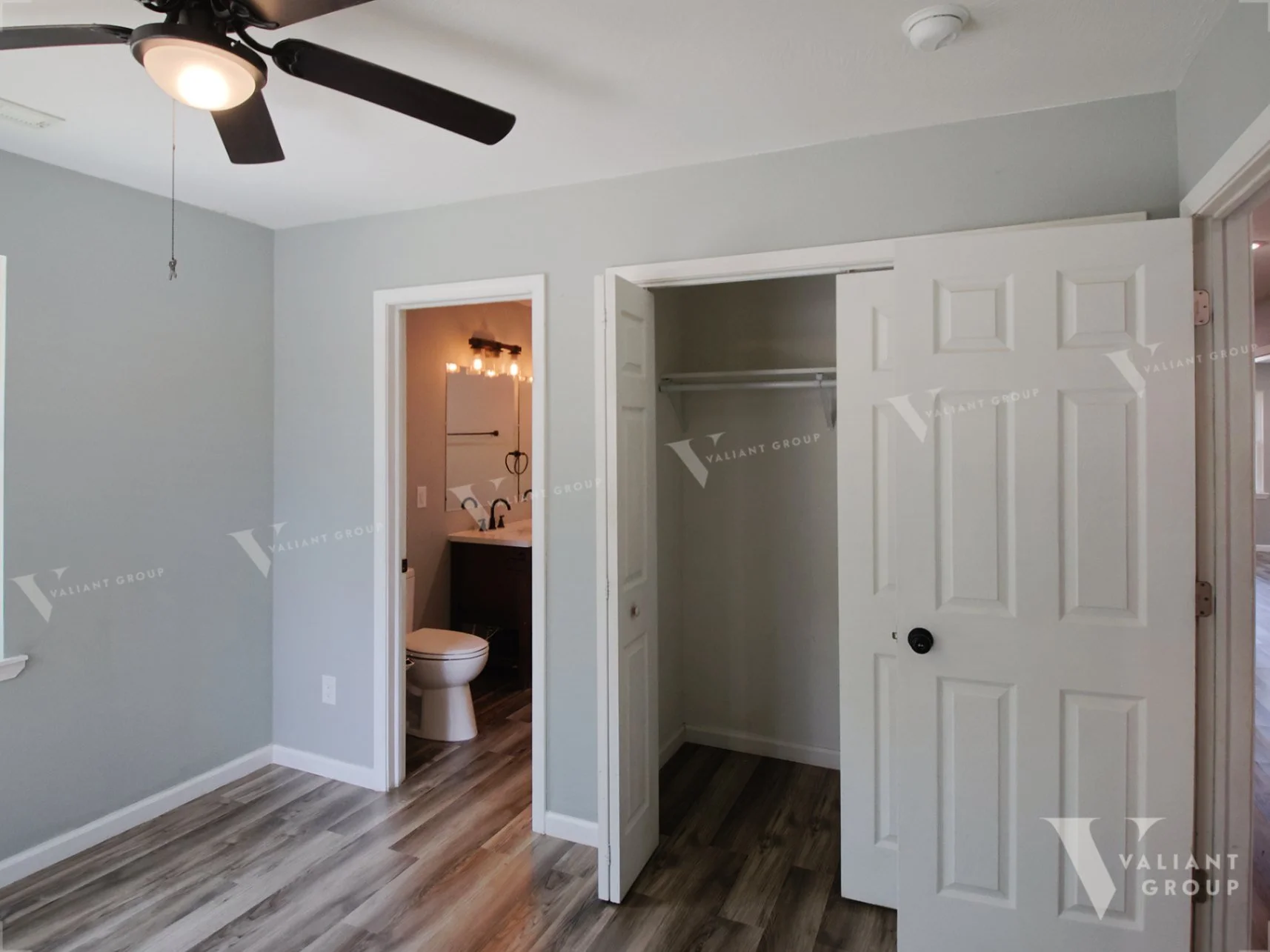1038-W-Thoman-St-65803--18-Primary-bedroom.jpg