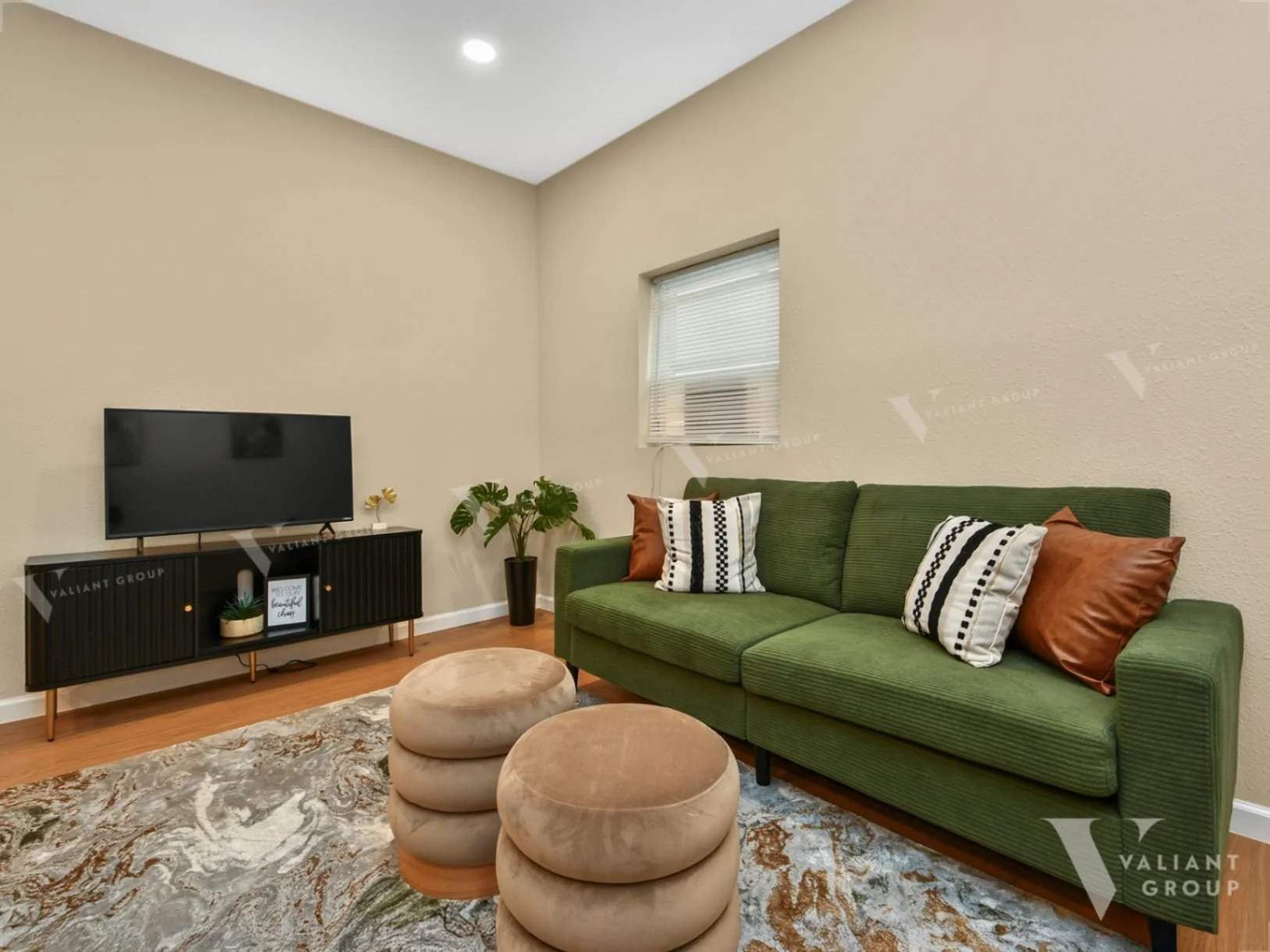 06-Pacific-Station-1220-E-Pacific-sofa-couch-ottoman-tv.jpg