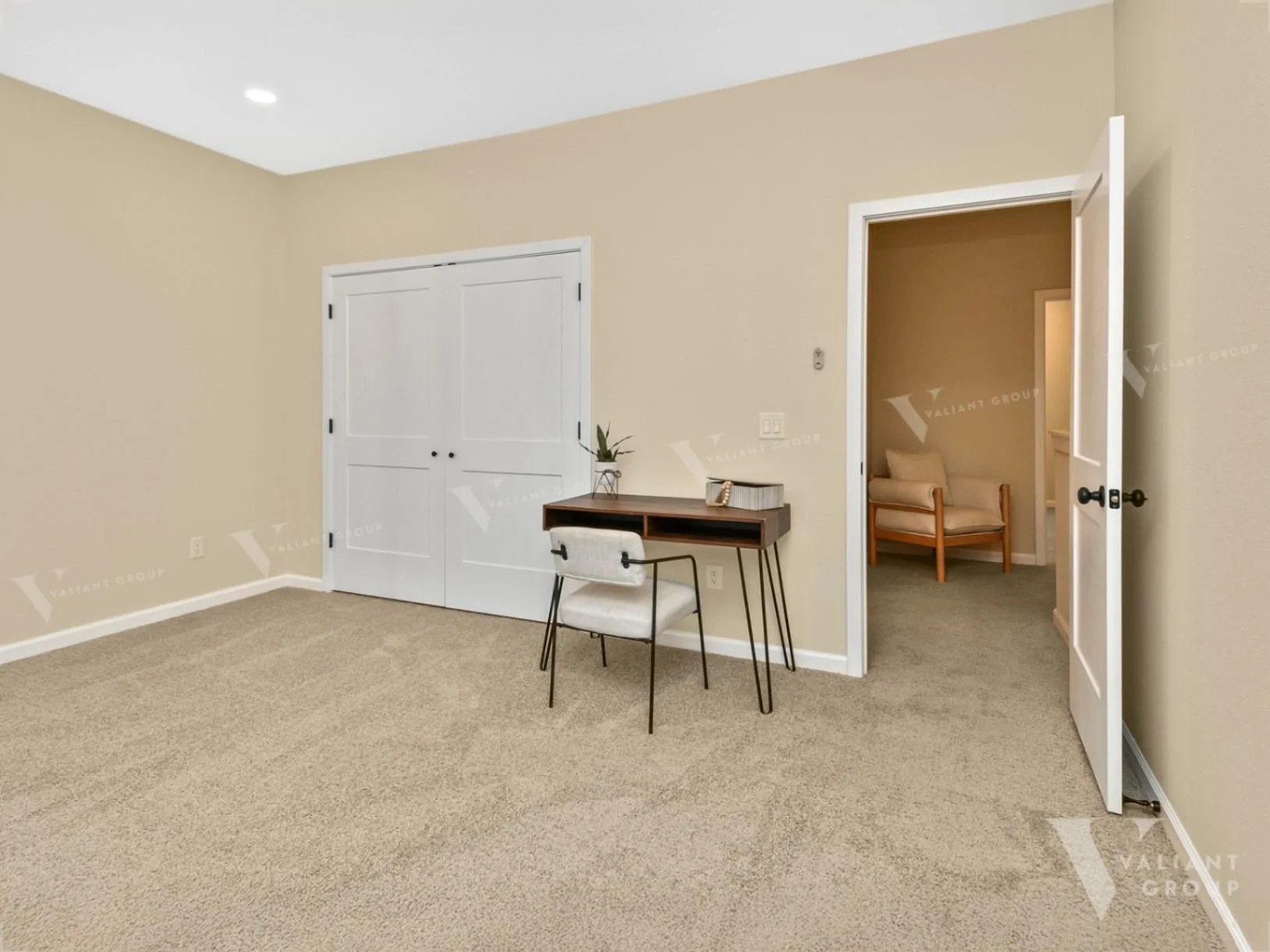 15-Pacific-Station-1220-E-Pacific-second-bedroom.jpg