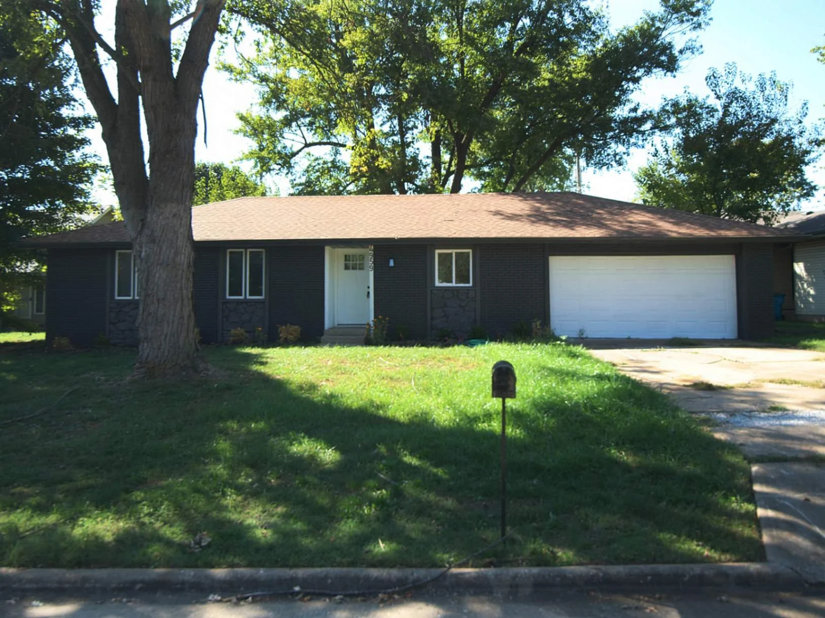 House-For-Rent-4959-S-McCann-Ave-Springfield-MO-65804-01-Exterior-Front - Copy.jpg
