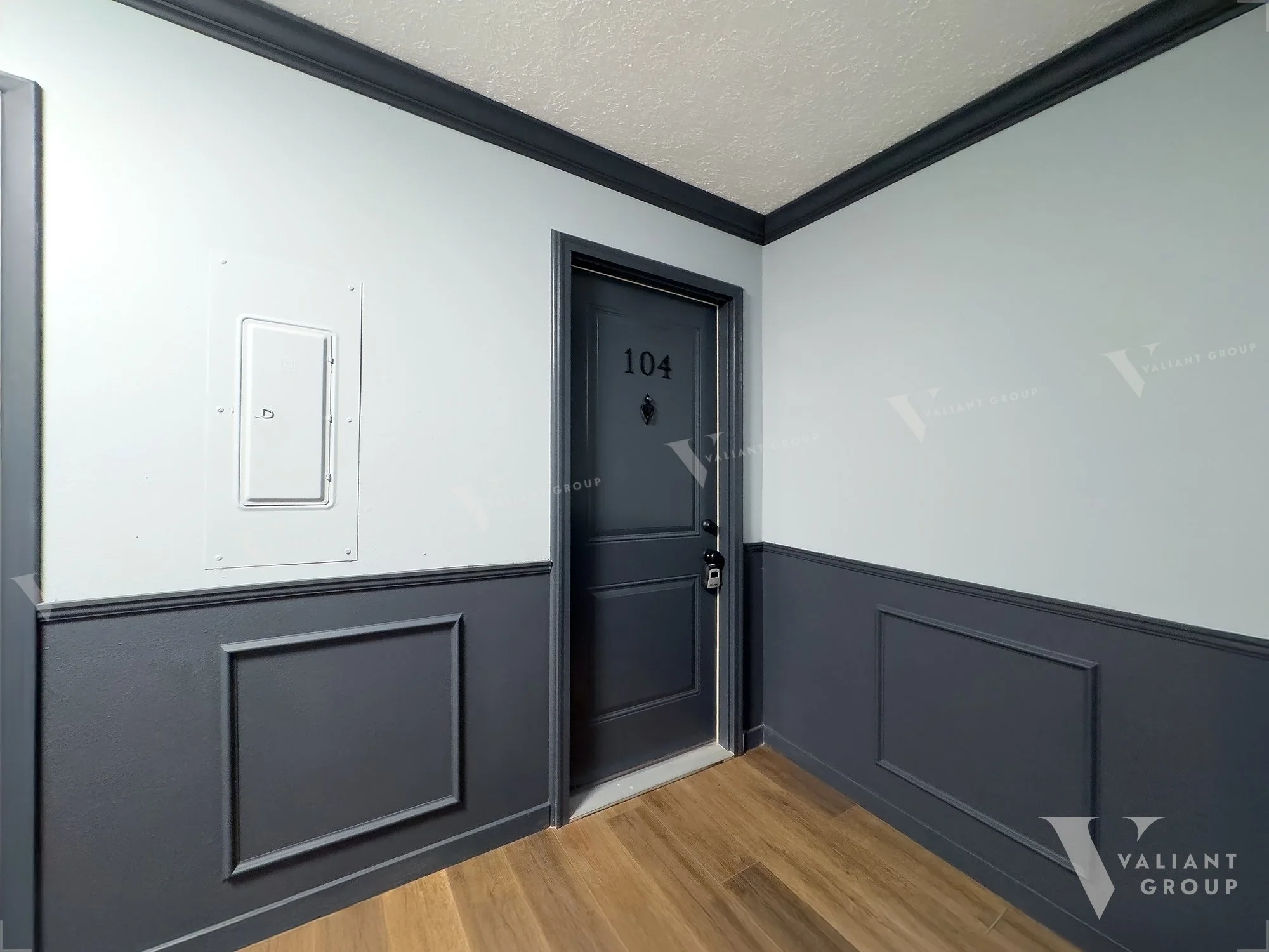 One-Bedroom-Apartment-1435-E-Elm-St-Springfield-MO-65802-Apt-104--01-Door.jpg