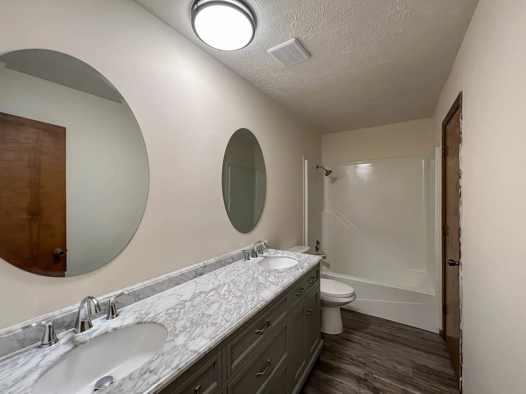 2970 W Roxbury - 07.jpg