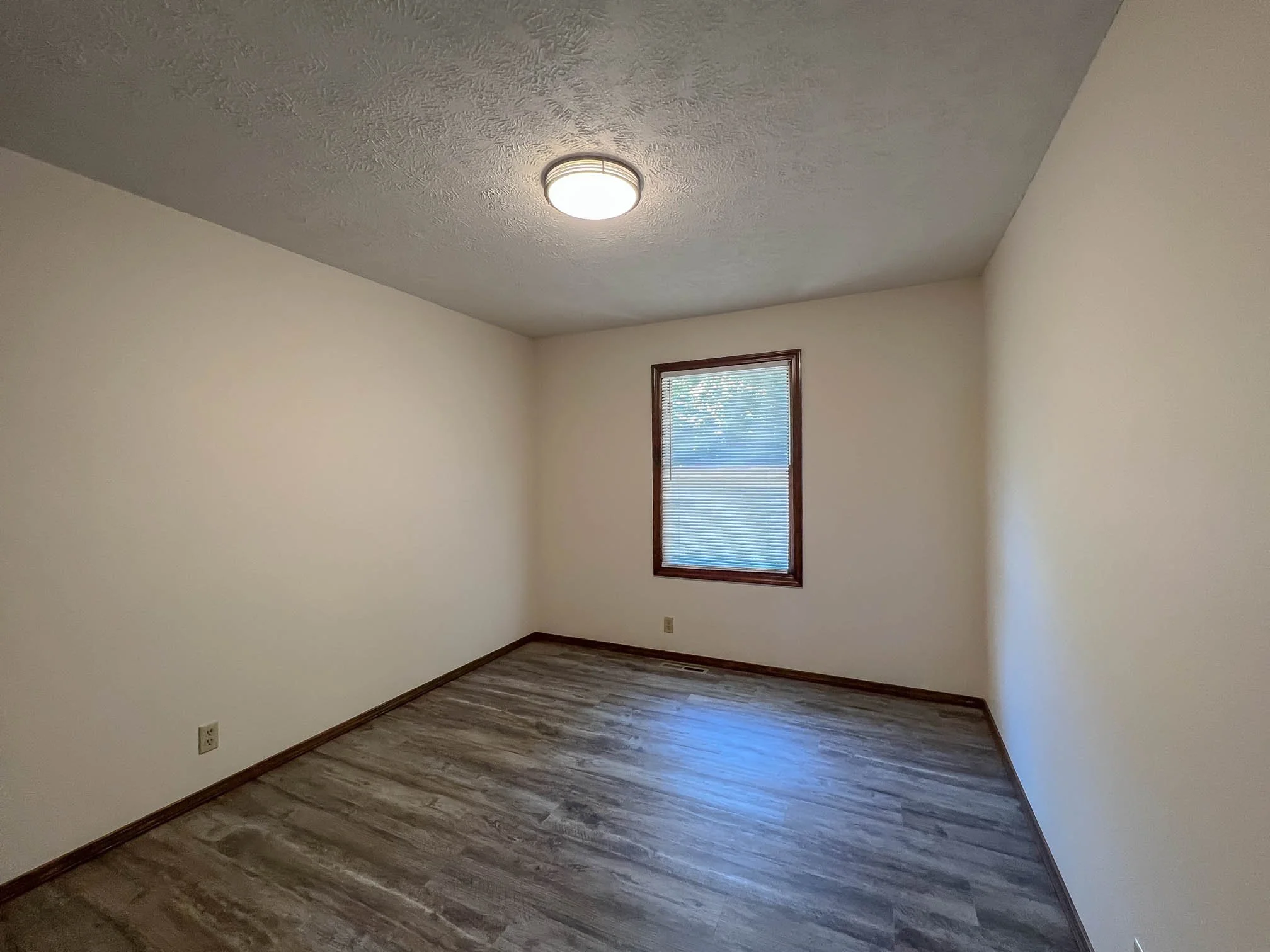 2970 W Roxbury - 08.jpg