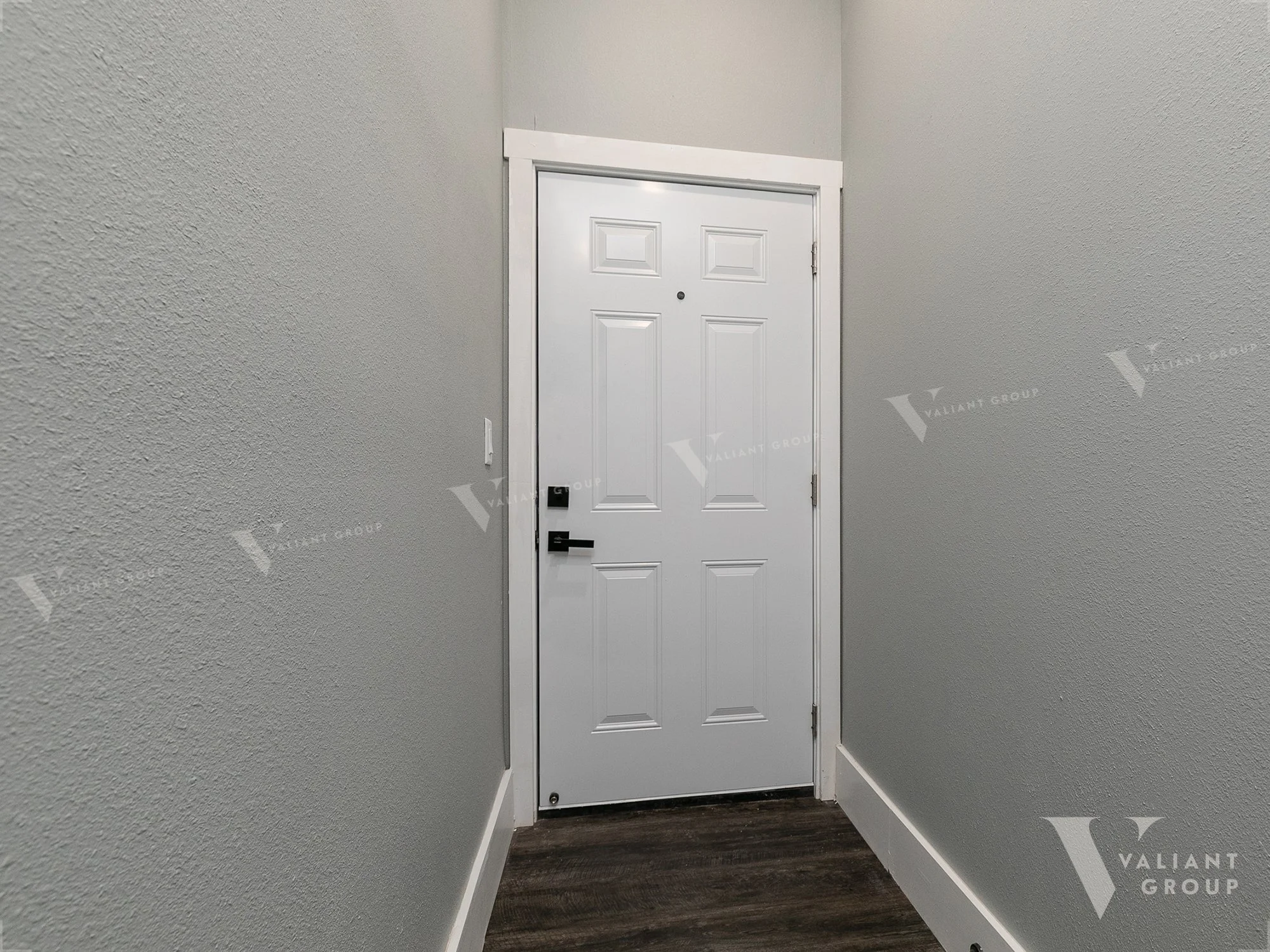 Apt 8 Back - 7M4A8797-Edit.jpg