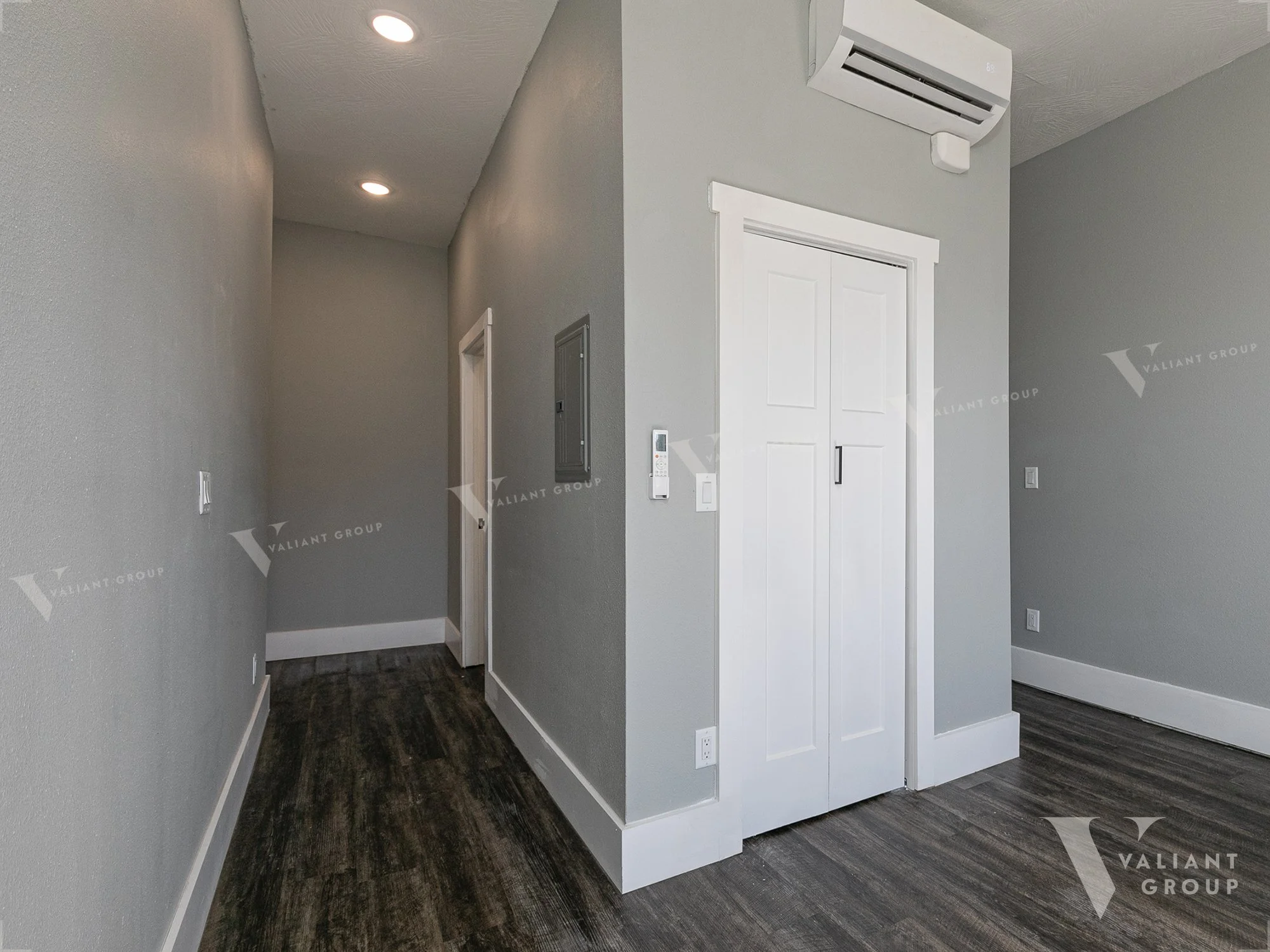Apt 8 Back - 7M4A8802-Edit.jpg