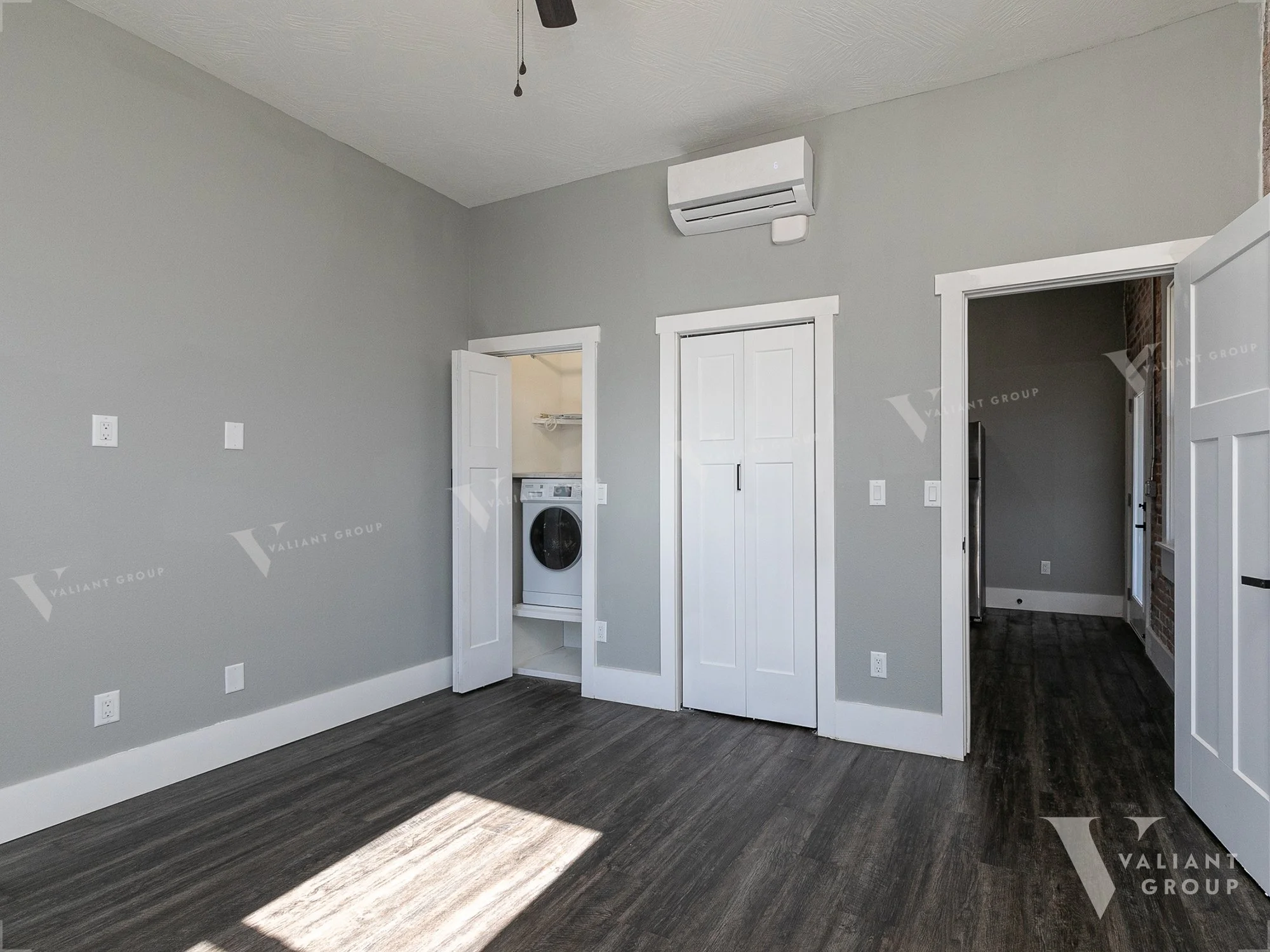 Apt 8 Back - 7M4A8825.jpg