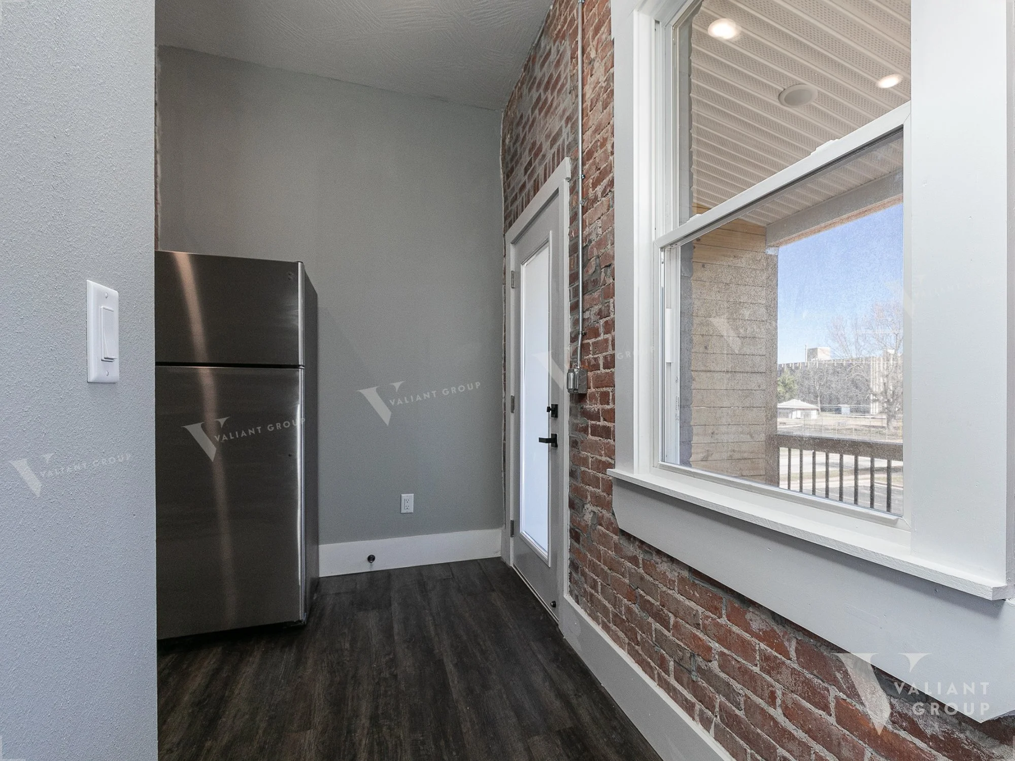 Apt 8 Back - 7M4A8830-Edit.jpg
