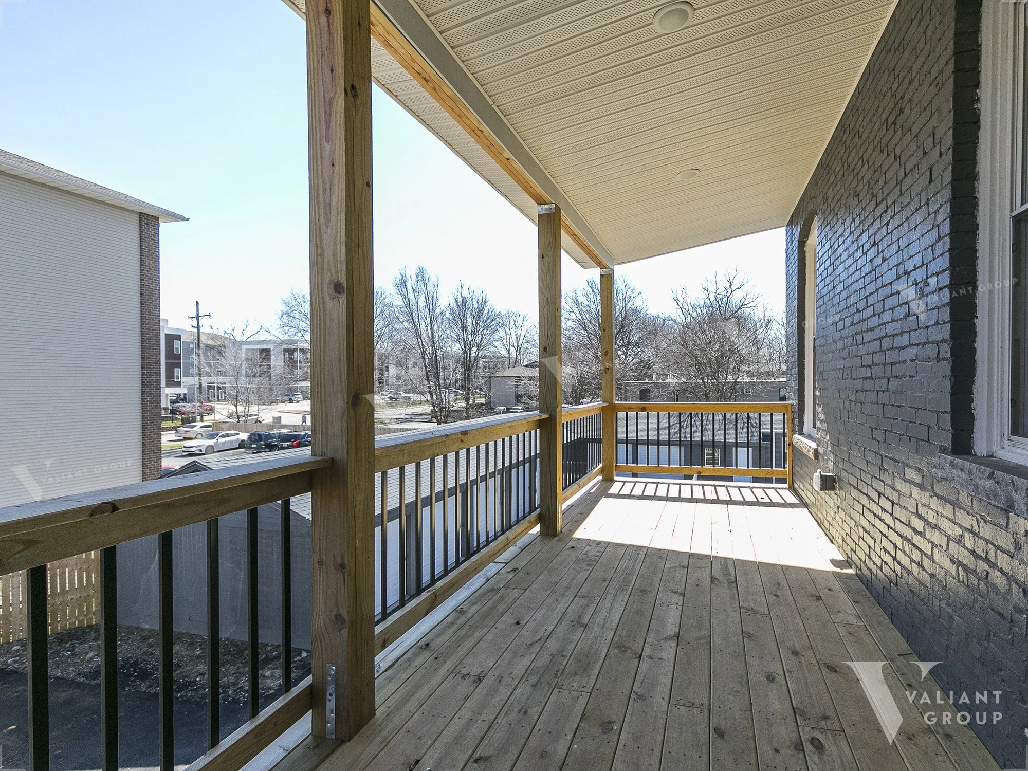 Apt 8 Back - 7M4A8847_1.jpg