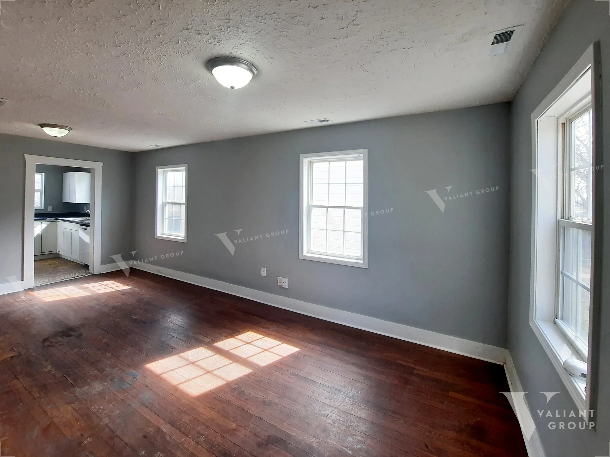 Rental-House-2030-N-Boonville-Ave-Springfield-MO-02-Living-Room.jpg