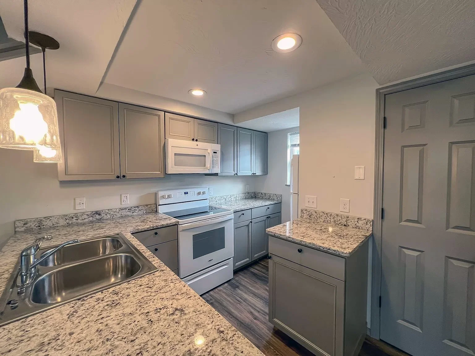 2323 E Cherry Street - Kitchen.jpg