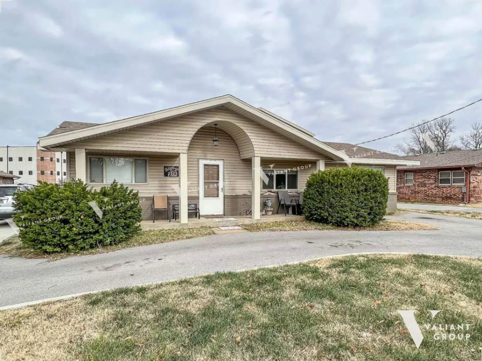 2323 E Cherry St, Springfield MO 65802 - Unit G