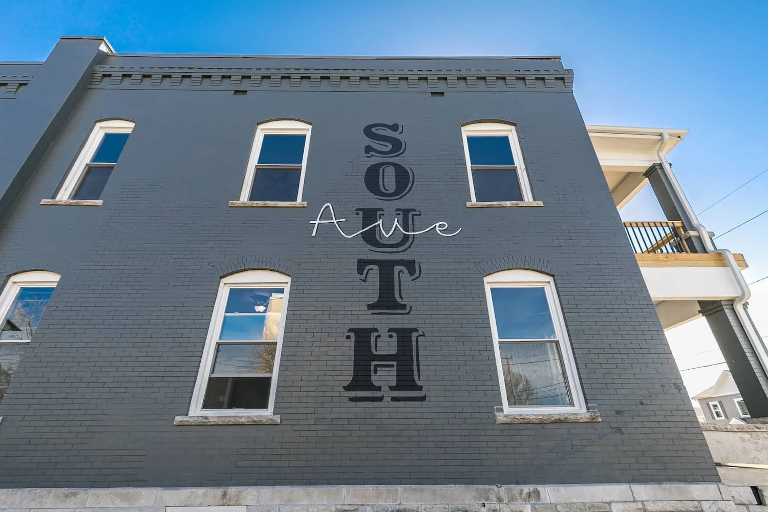 Downtown Loft Apartments in Springfield, MO apartment building and student housing