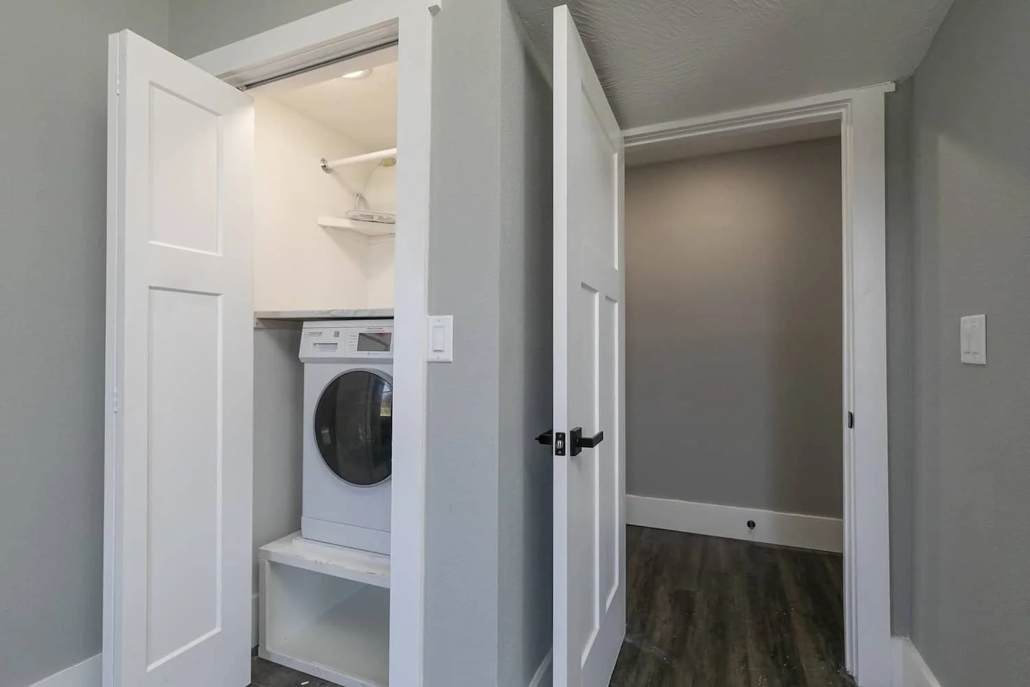 Downtown loft apartment for rent in springfield mo student housing MSU apartment 1 Apt 1 washer dryer in unit.jpg
