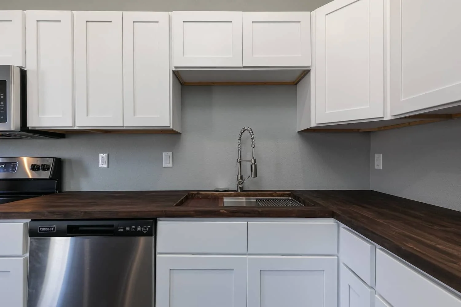 Downtown loft apartment for rent in springfield mo student housing MSU apartment 1 Apt 1 remodeled kitchen.jpg