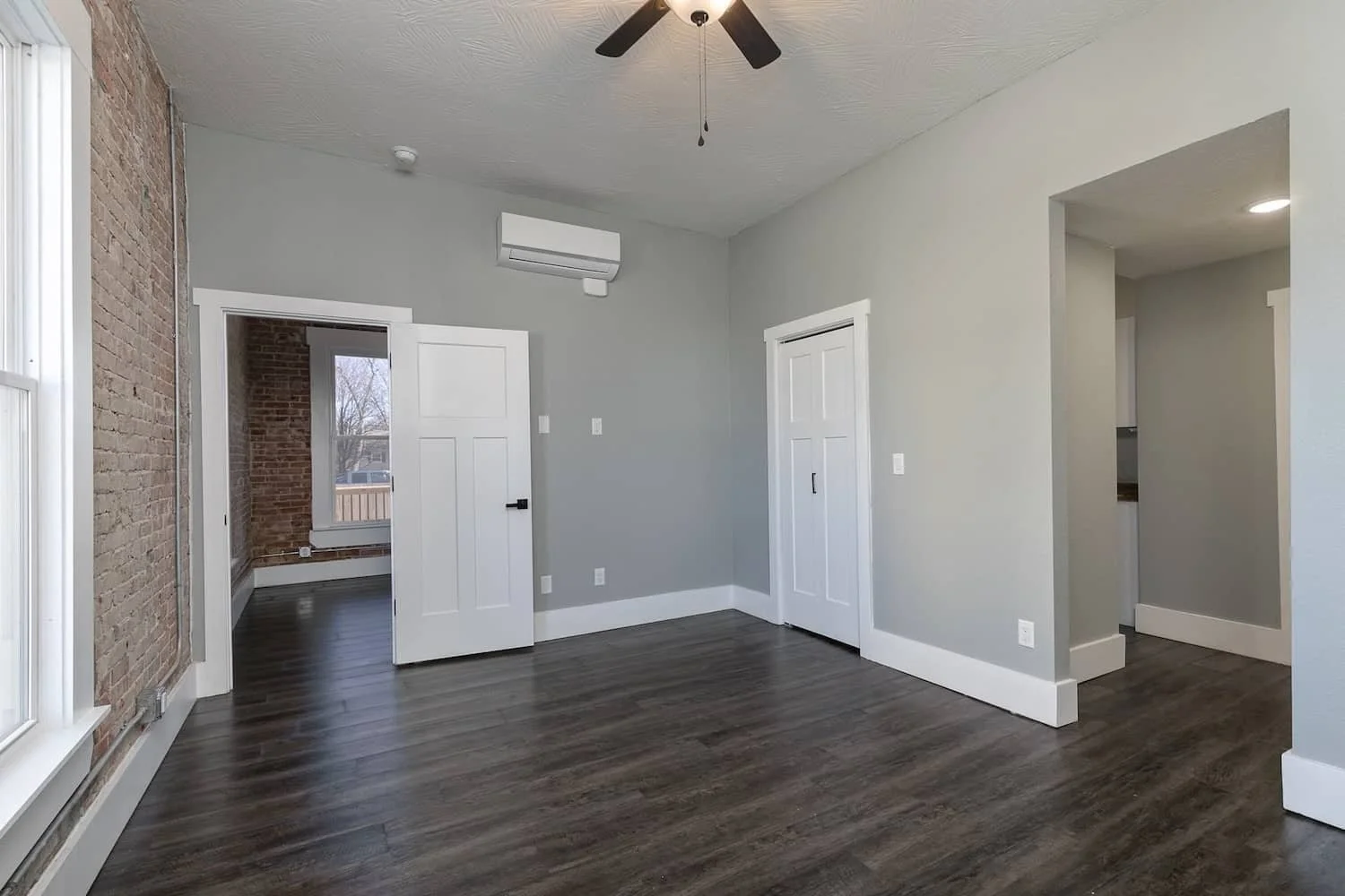 Student Housing MSU campus springfield mo downtown loft apartment for rent 1 bedroom living room .jpg