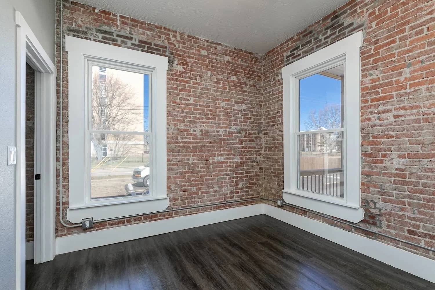 Student Housing MSU campus springfield mo downtown loft apartment for rent 1 bedroom bay windows rent now.jpg
