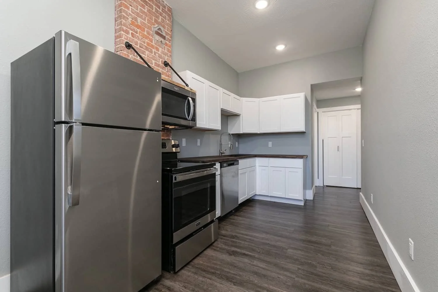 Student Housing MSU campus springfield mo downtown loft apartment for rent 1 bedroom newly remodeled kitchen.jpg