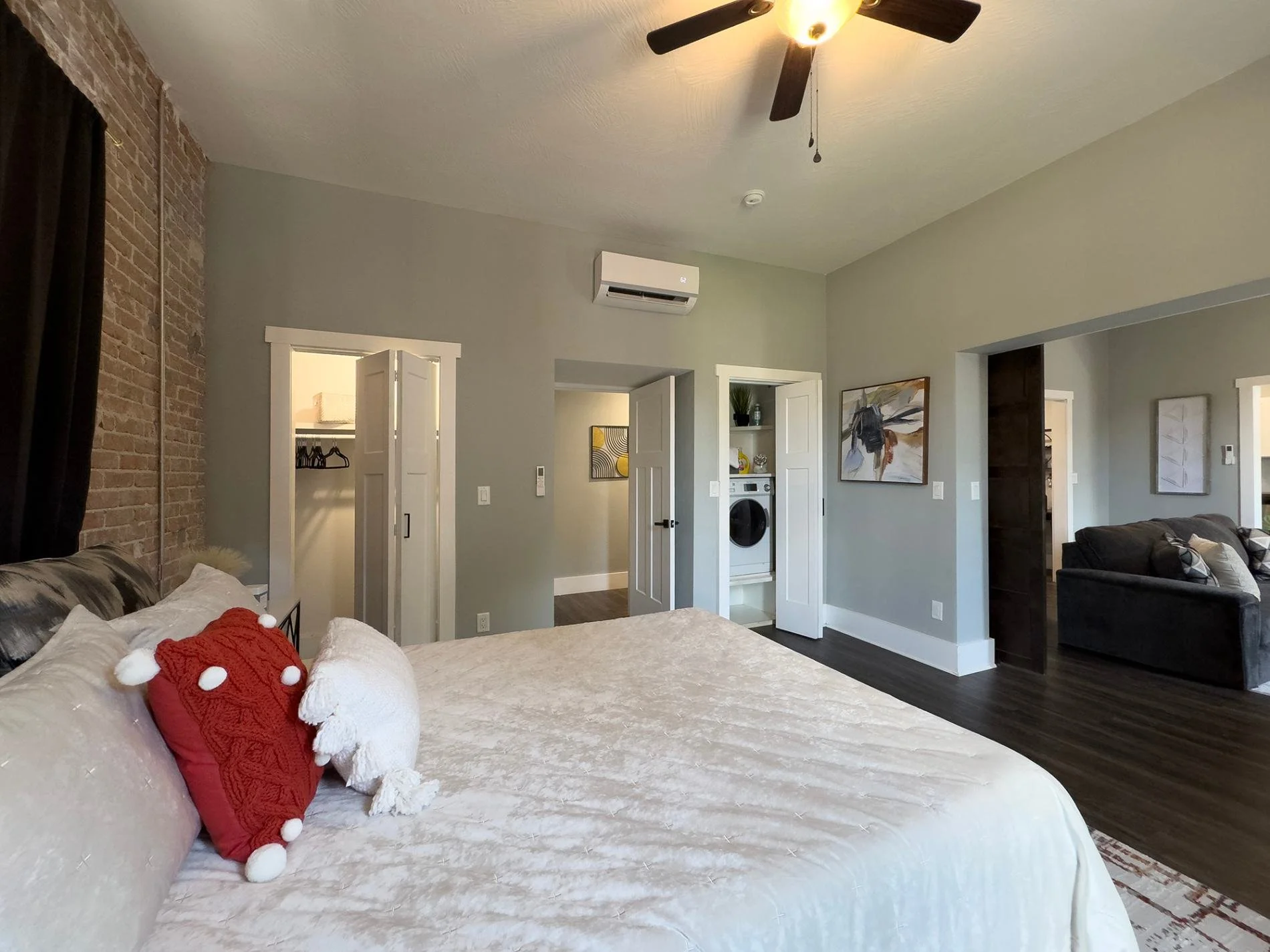 Downtown-Loft-Apartment-Rent-806-South-Ave-Springfield-MO-Apt-03--09-Bedroom.jpg