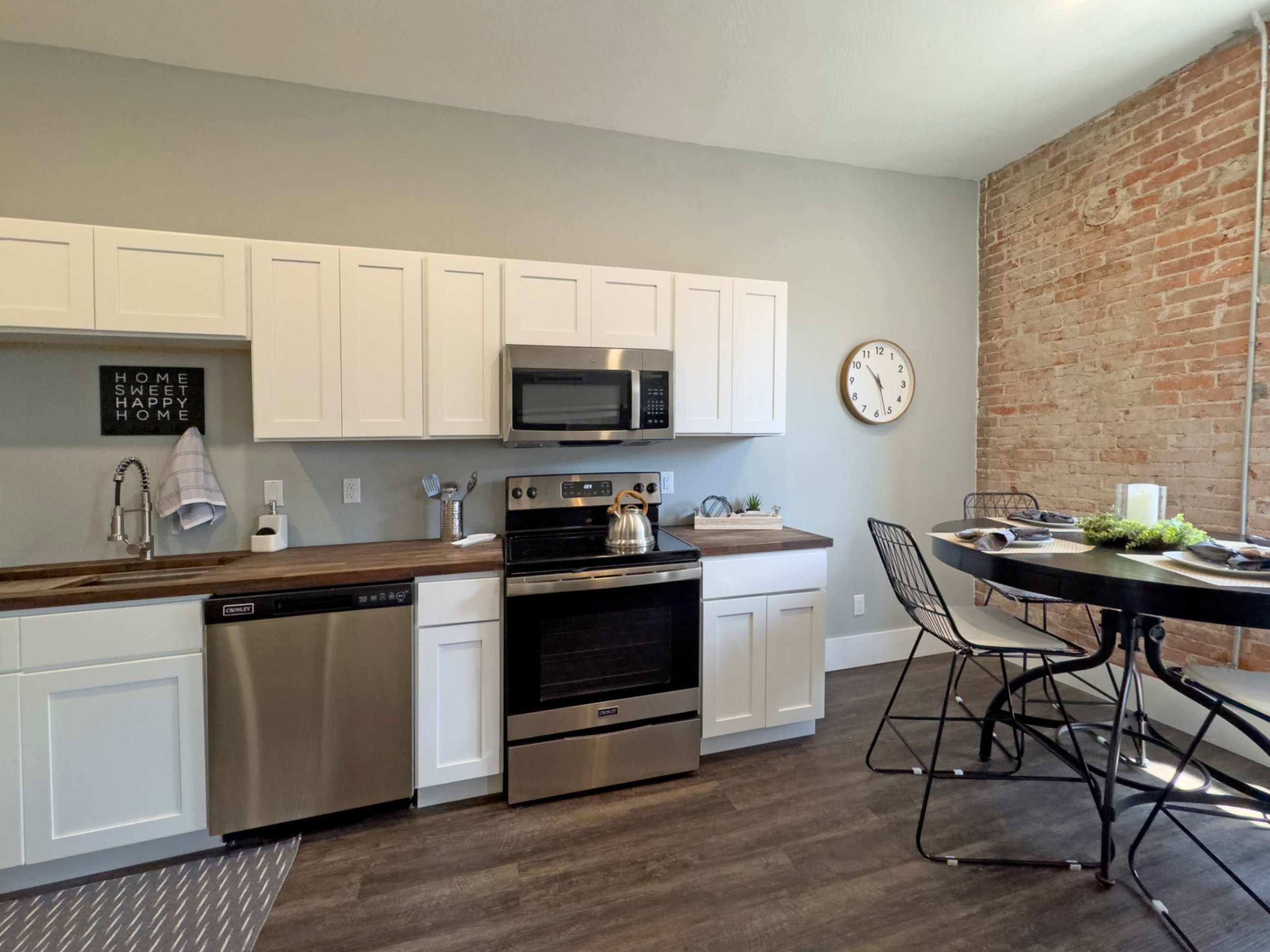 Downtown-Loft-Apartment-Rent-806-South-Ave-Springfield-MO-Apt-03--04-Kitchen.jpg