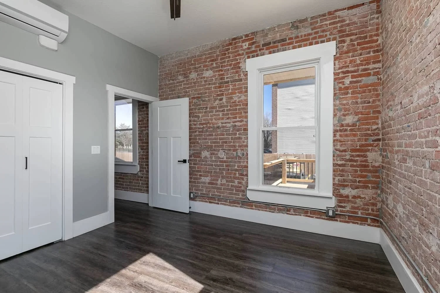 Apartments for rent downtown sprinfield missouri loft apartments living room.jpg