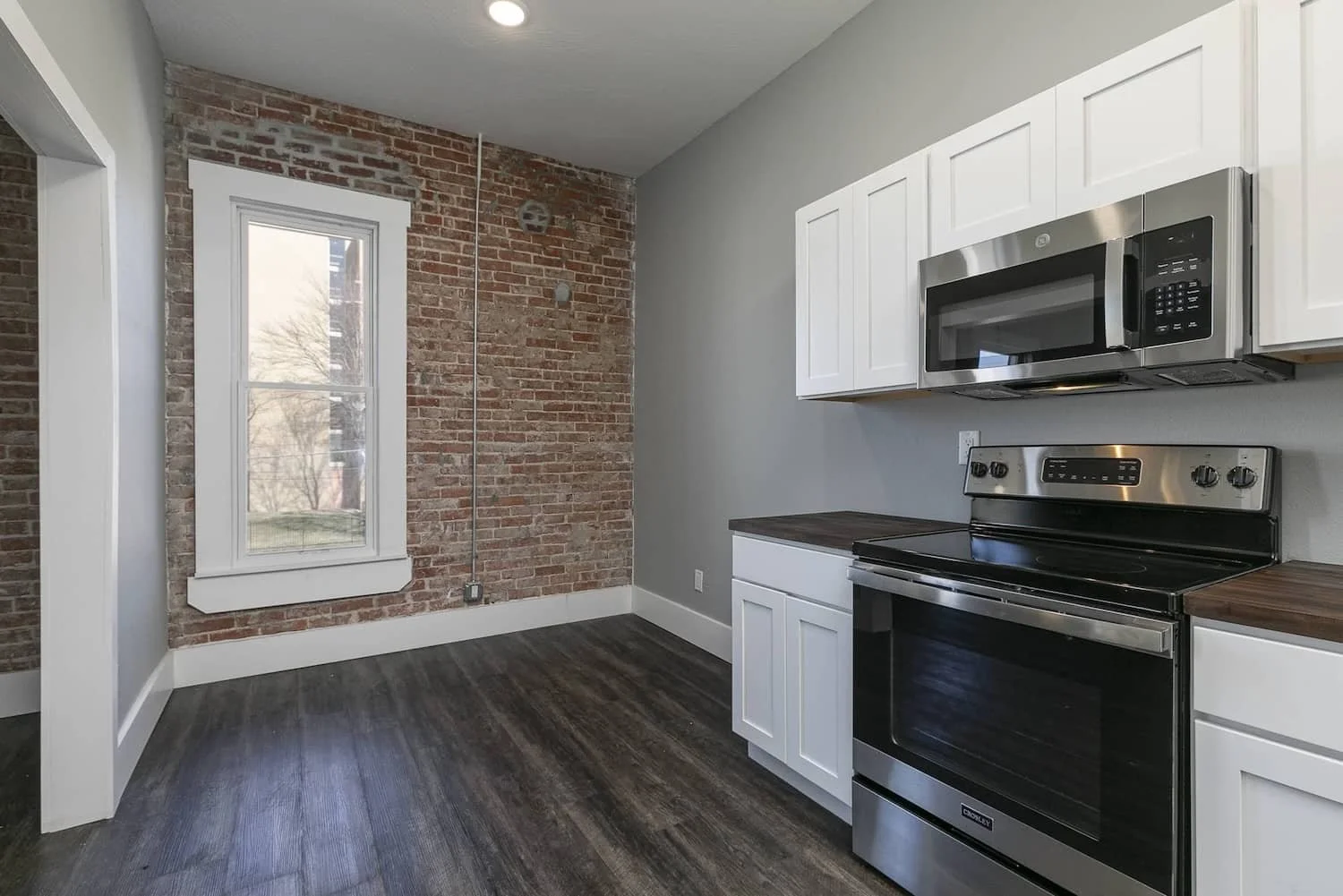 rental apartment in downtown sprinfield MO lofts for rent 5.jpg