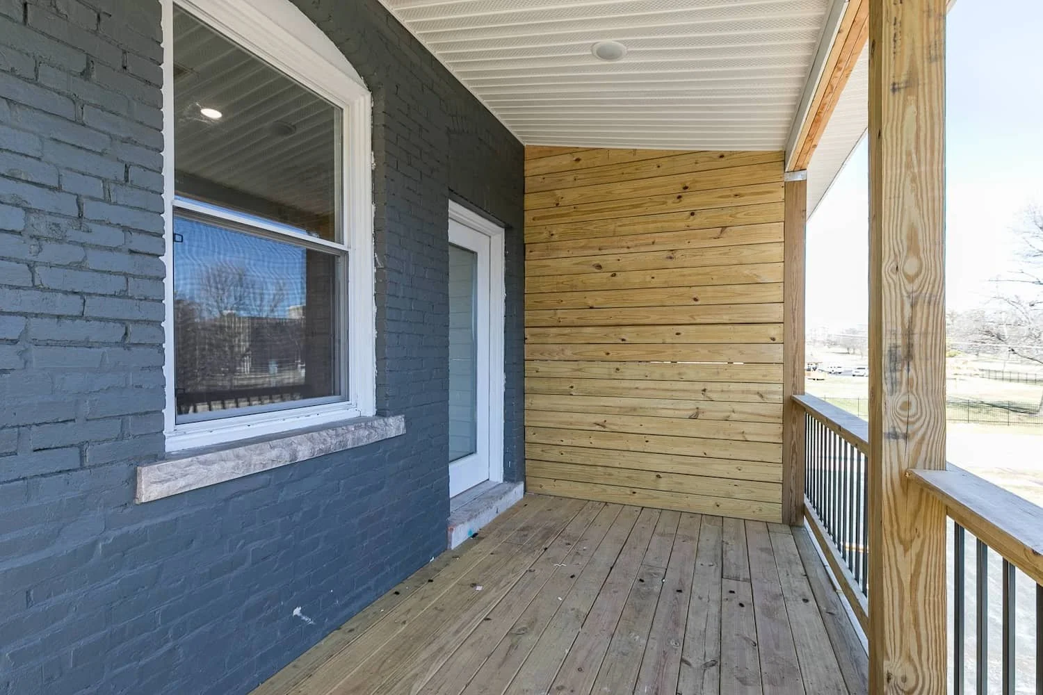 Downtown Loft Apartments for rent in Springfield MO refrigerator dishwasher internet washer dryer pet friendly 14.jpg