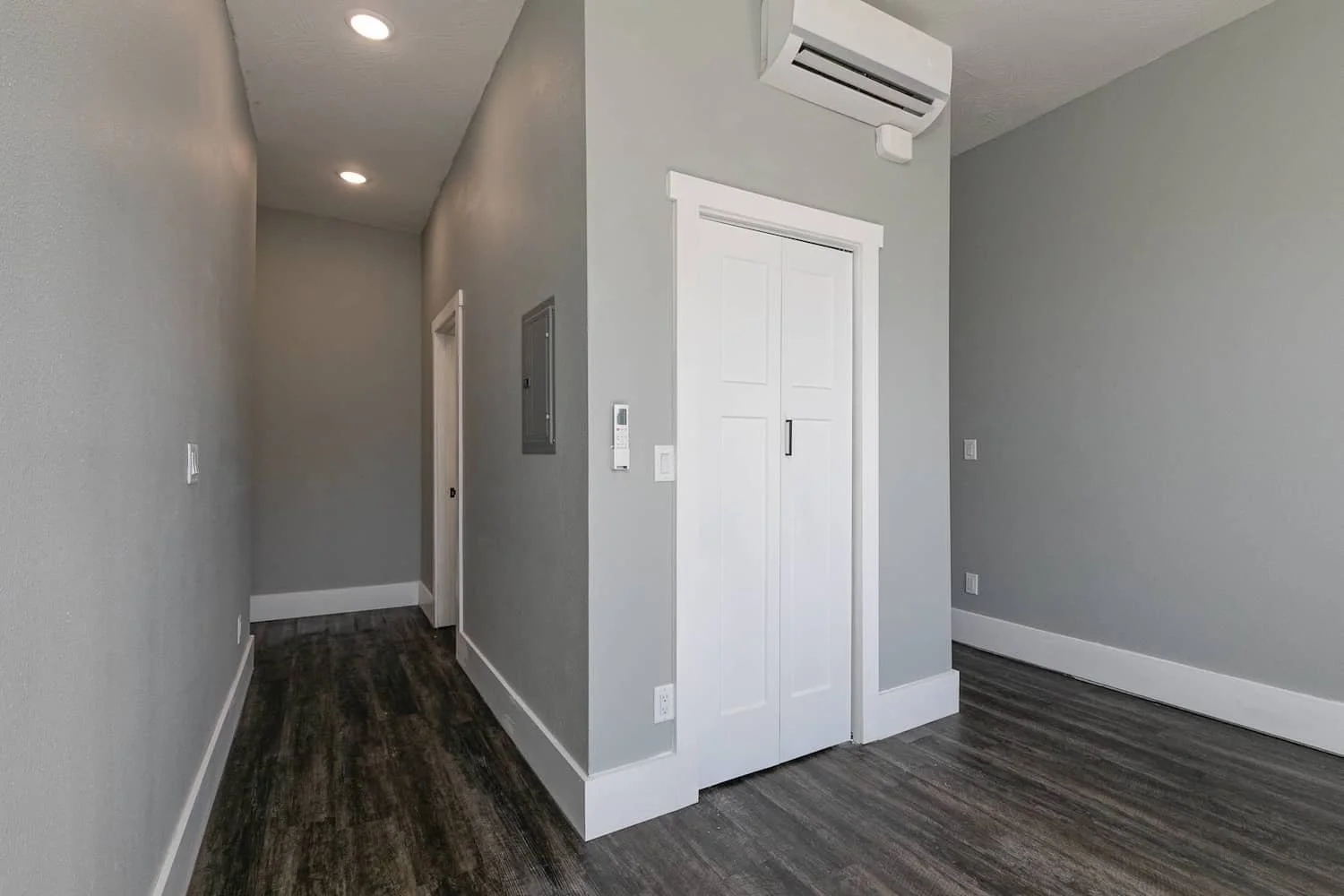 Downtown Loft Apartments for rent in Springfield MO refrigerator dishwasher internet washer dryer pet friendly 2.jpg