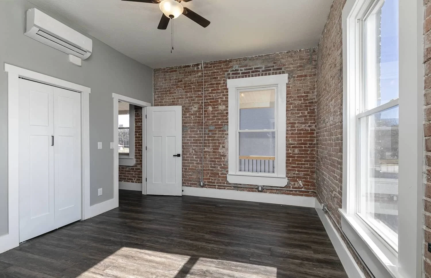 Downtown Loft Apartments for rent in Springfield MO refrigerator dishwasher internet washer dryer pet friendly 6.jpg