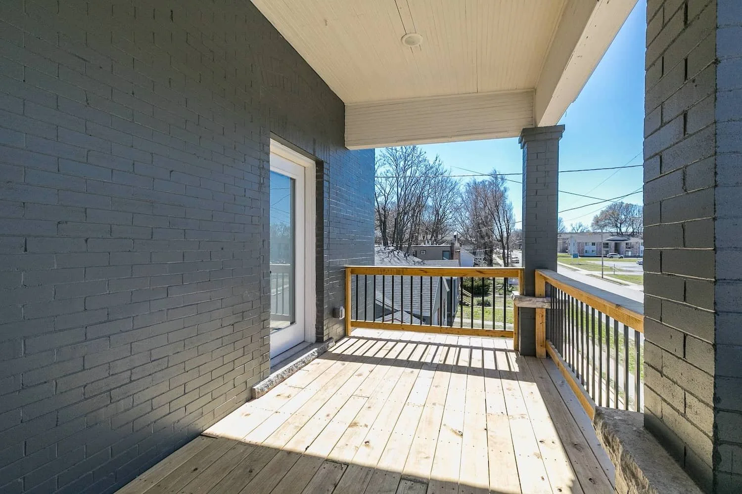 Apartment Unit 7 for rent downtown springfield private balcony 13.jpg