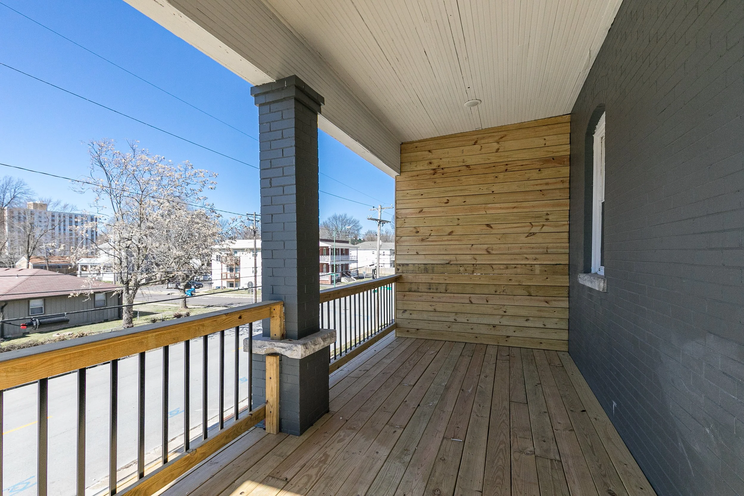 Apt 8 front - 7M4A8887.jpg