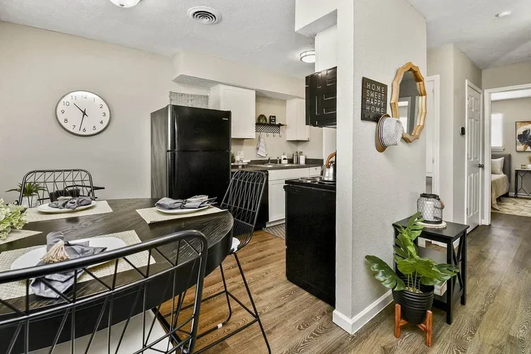 Modern 2 Bedroom Apartments in Springfield, MO - 2 bed 1 bath