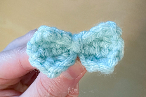 Quick and Easy Crochet Bow — Loopsy Daisy Crafts + Designs