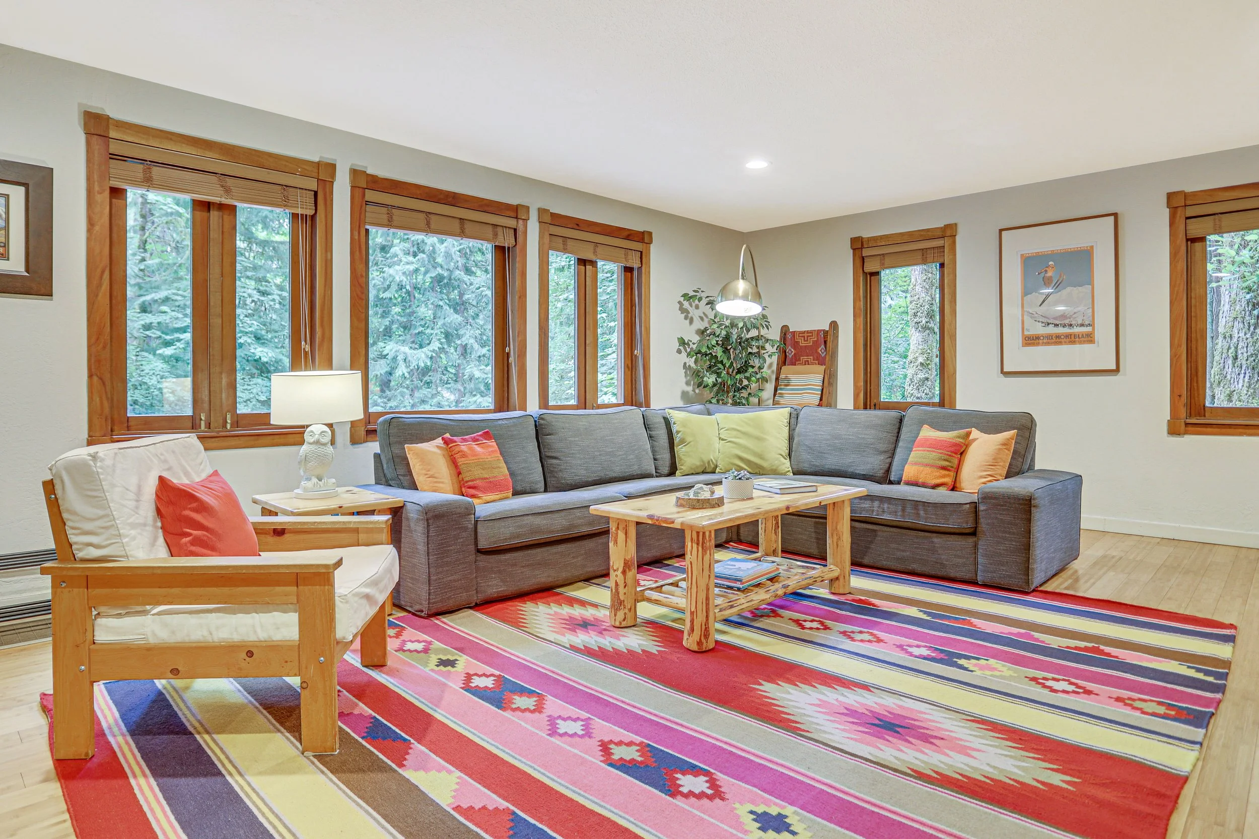 A communal space with modern, Pacific Northwest accents provides style, comfort and all-around good times.
