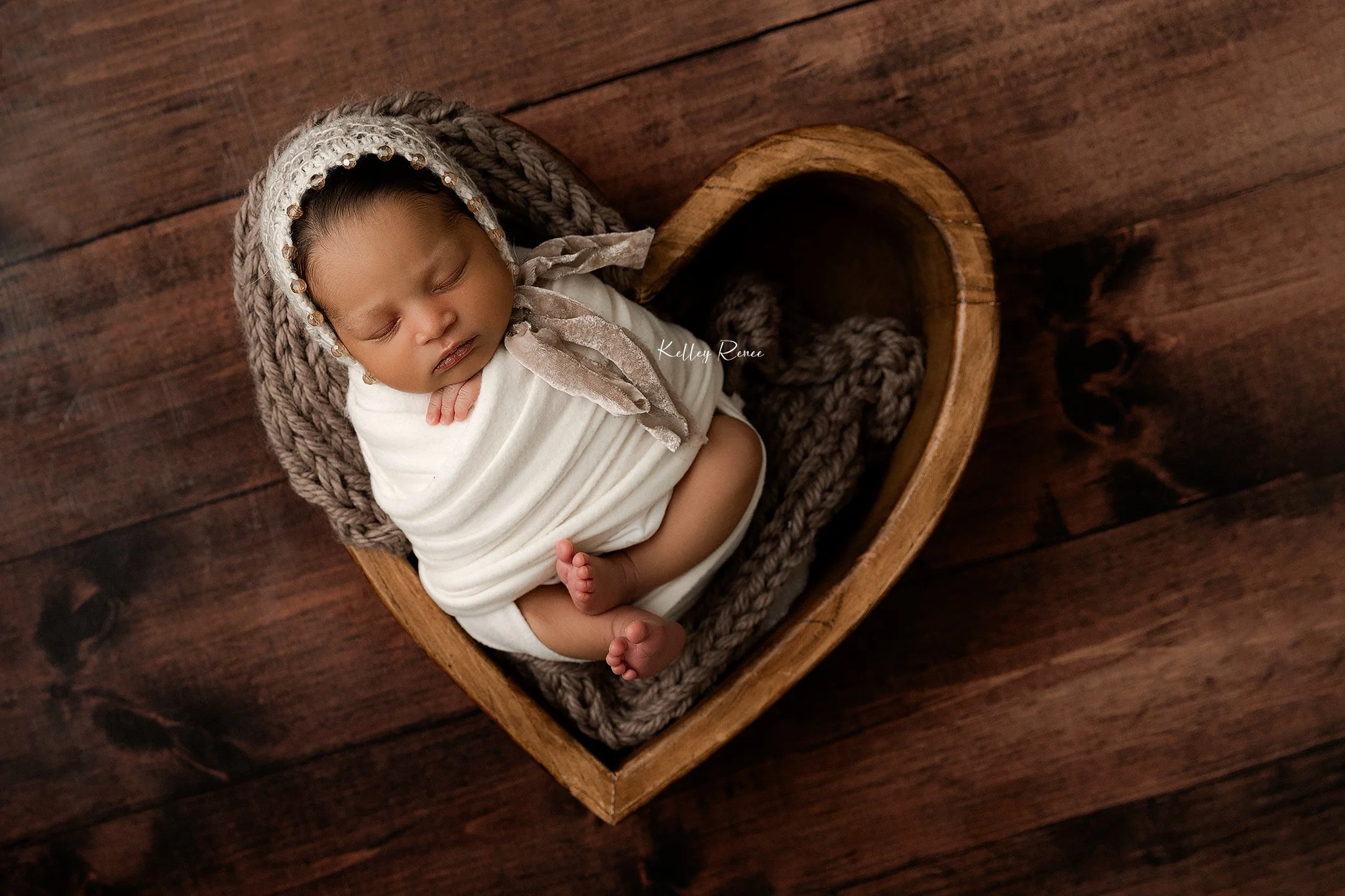 Savannah Georgia newborn studio photography posed in heart