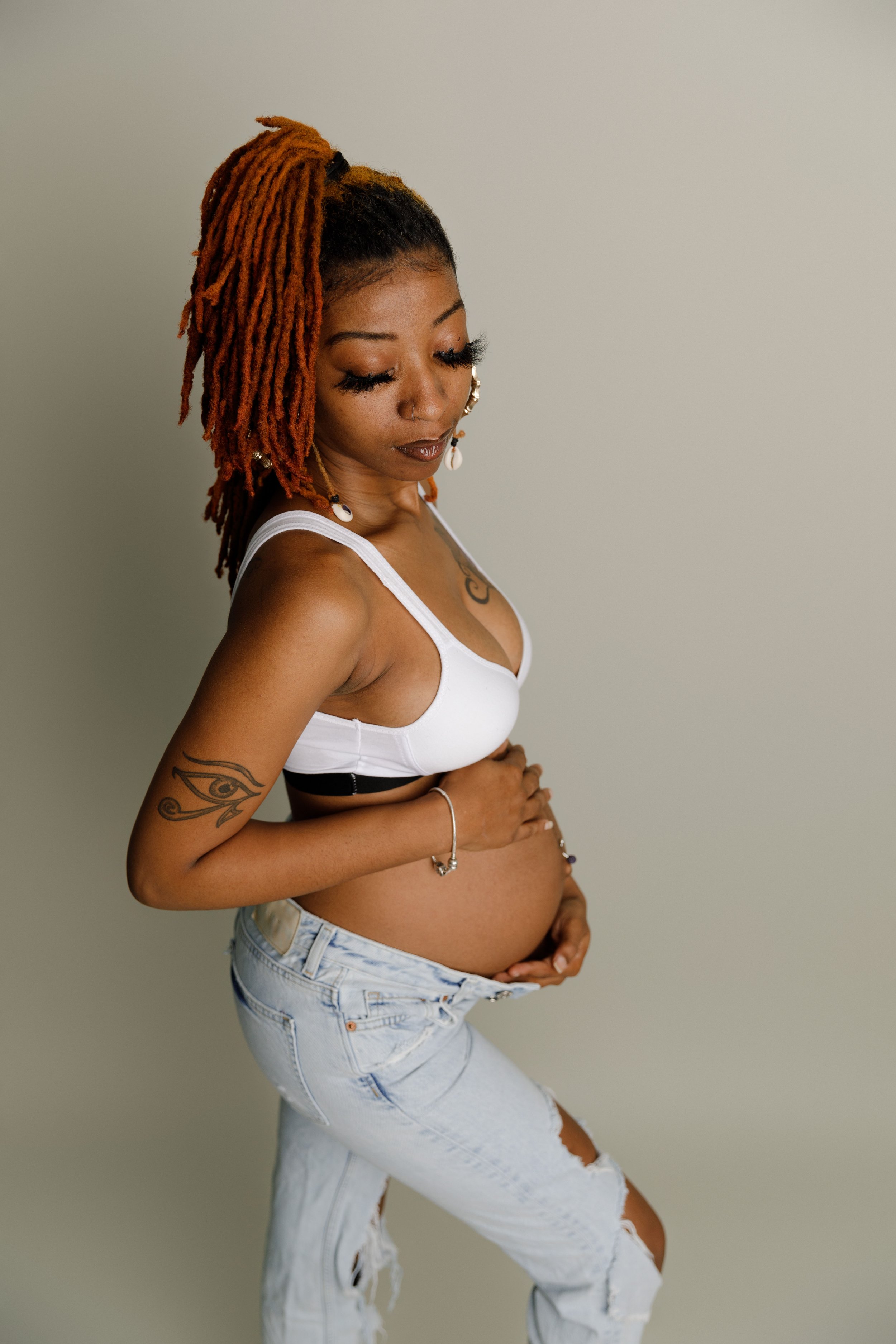 Richmond Hill studio maternity photographer
