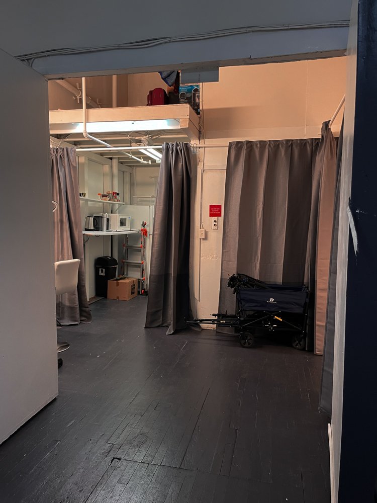 3A - Studio - Photoshoot-Dooropen.jpg