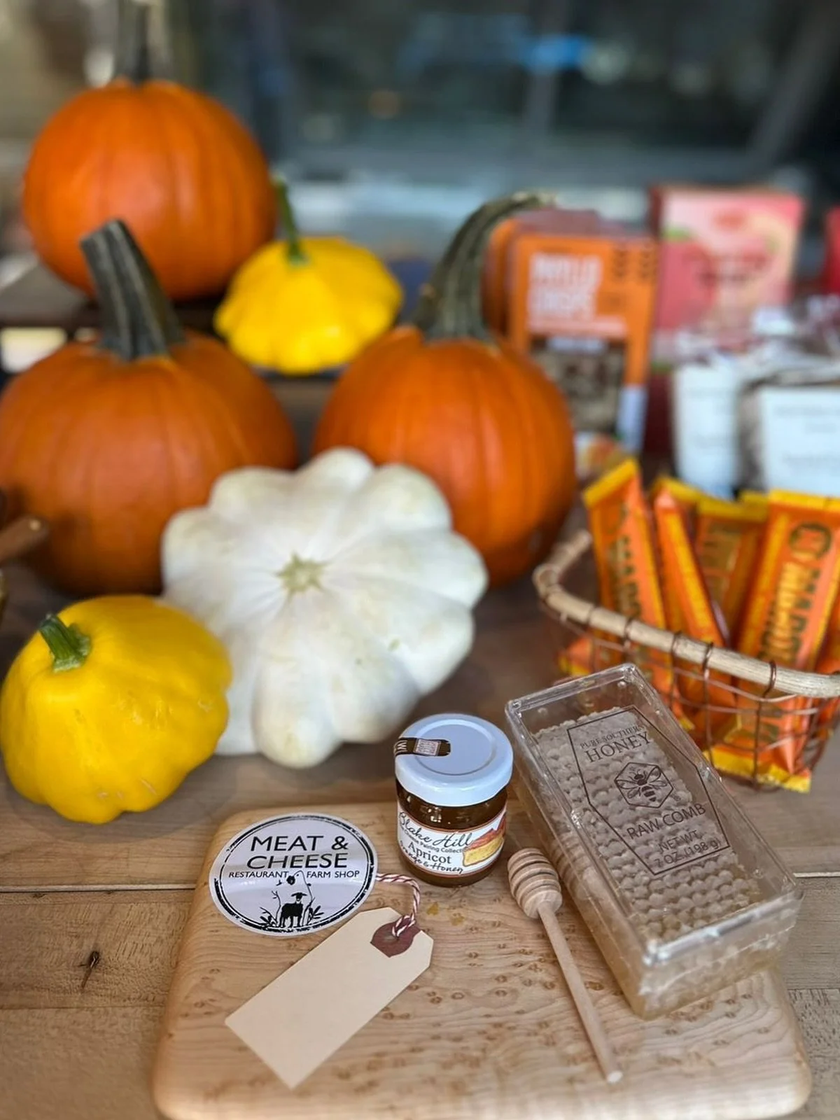 Fall has officially arrived in the farm shop 🍂🍎 Stop by and take a little piece of autumn home with you. 

#FarmToTable #FallProduce #PumpkinSeason
