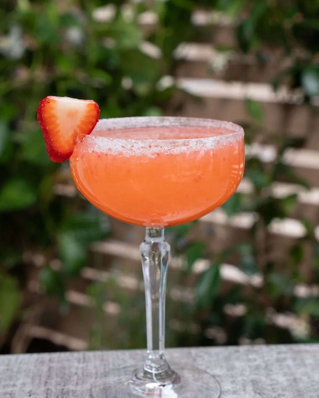 Clinging to the last rays of summer, one Strawberry Blonde at a time 🍓 
#Aspen #CraftCocktails #SipSipHooray #BerryGood