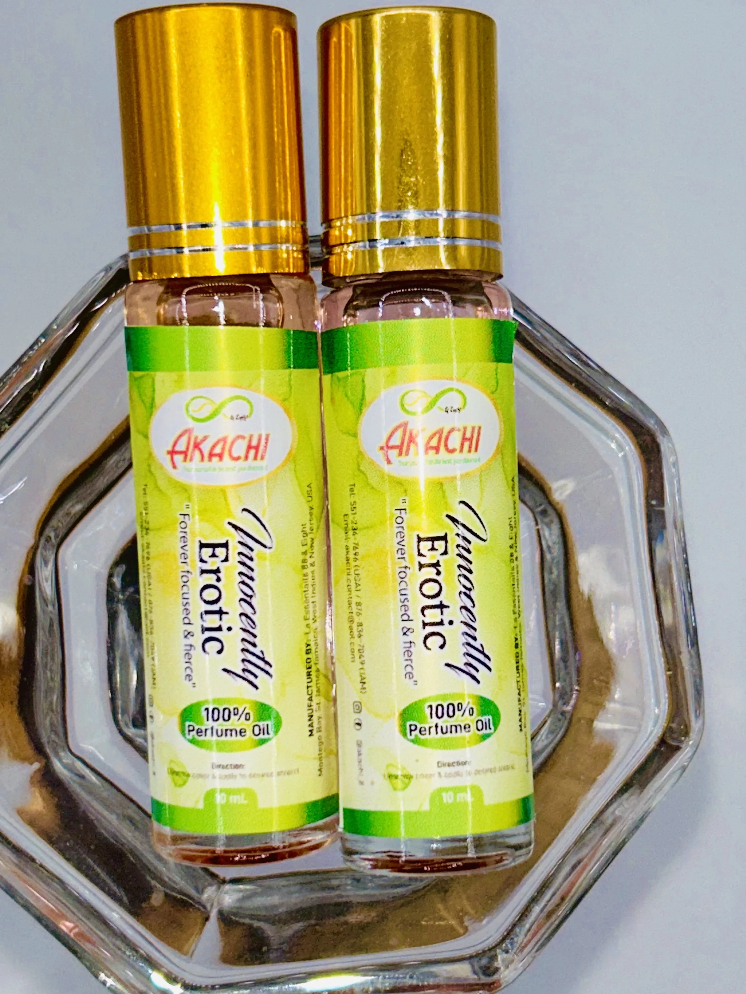 AKACHI Innocently Erotic Perfume Oil