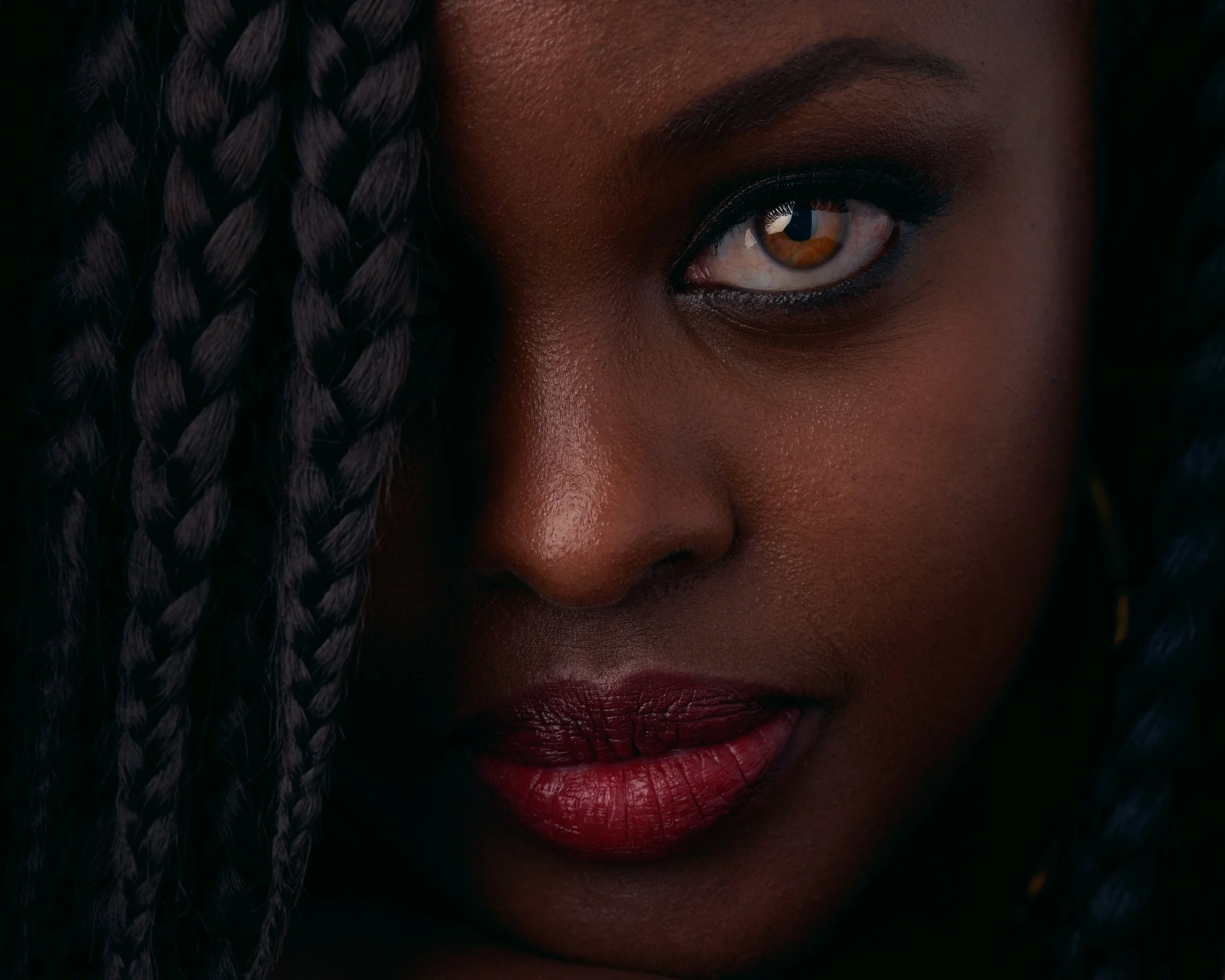 Nadine_PORTRAIT1.jpg
