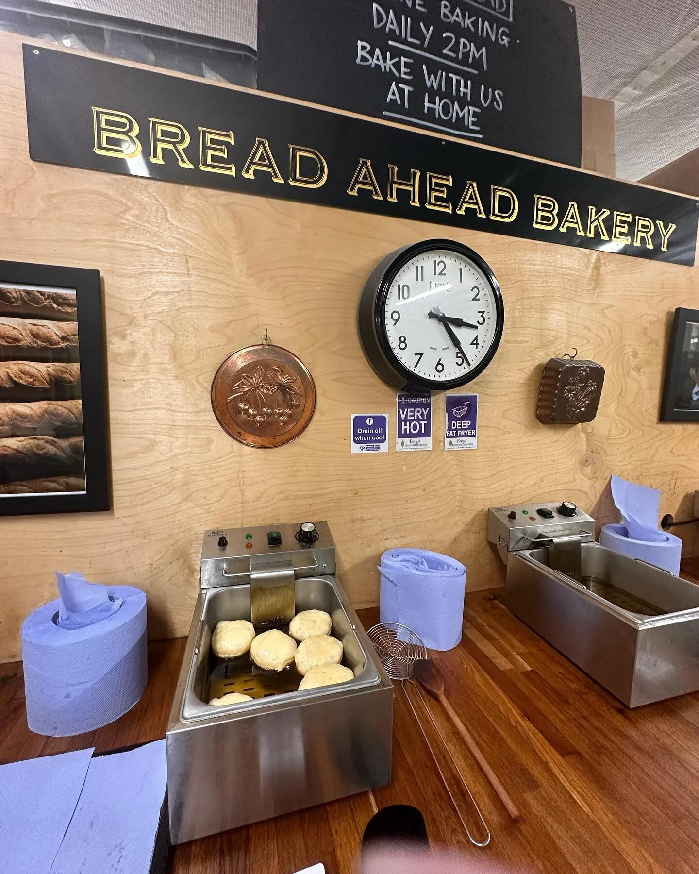 Really enjoyed making the iconic @breadaheadbakery donuts recently. This was my third class with @breadaheadbakery and it was over at their @boroughmarket location. Such an easy spot to get to, a great spot to fuel up before or afterwards with some t