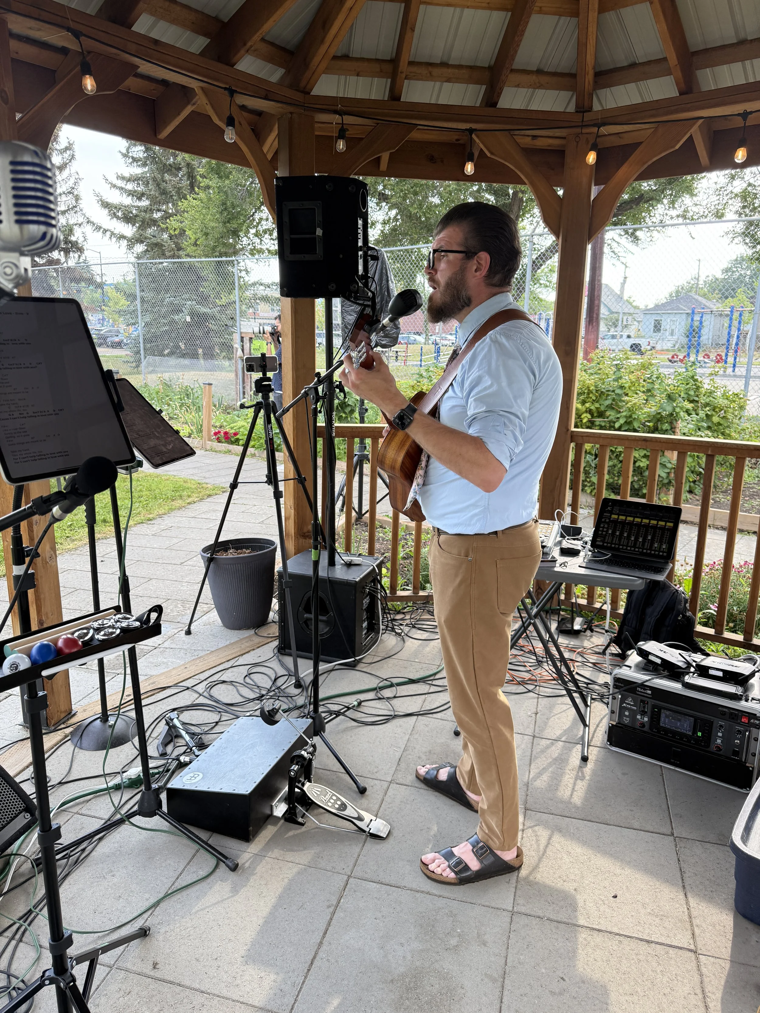 performing as a cover duo 2025
anniversary party for Laura & Drake
Alberta Avenue Community League - Edmonton
