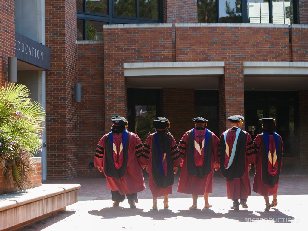 Grad photos 6-31.jpg