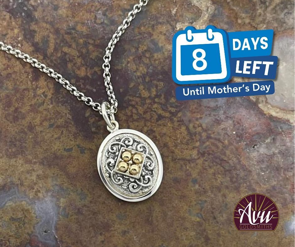 Where are my jewelry lovers?! Get Mom something unique for Mother&rsquo;s Day at @avu_goldsmiths! They have a wide variety of jewelry, glass ornaments, candles and much more! 💍💎 Only 8 days left!

#mothersday #jewelry #shoplocal #shopsmall #william