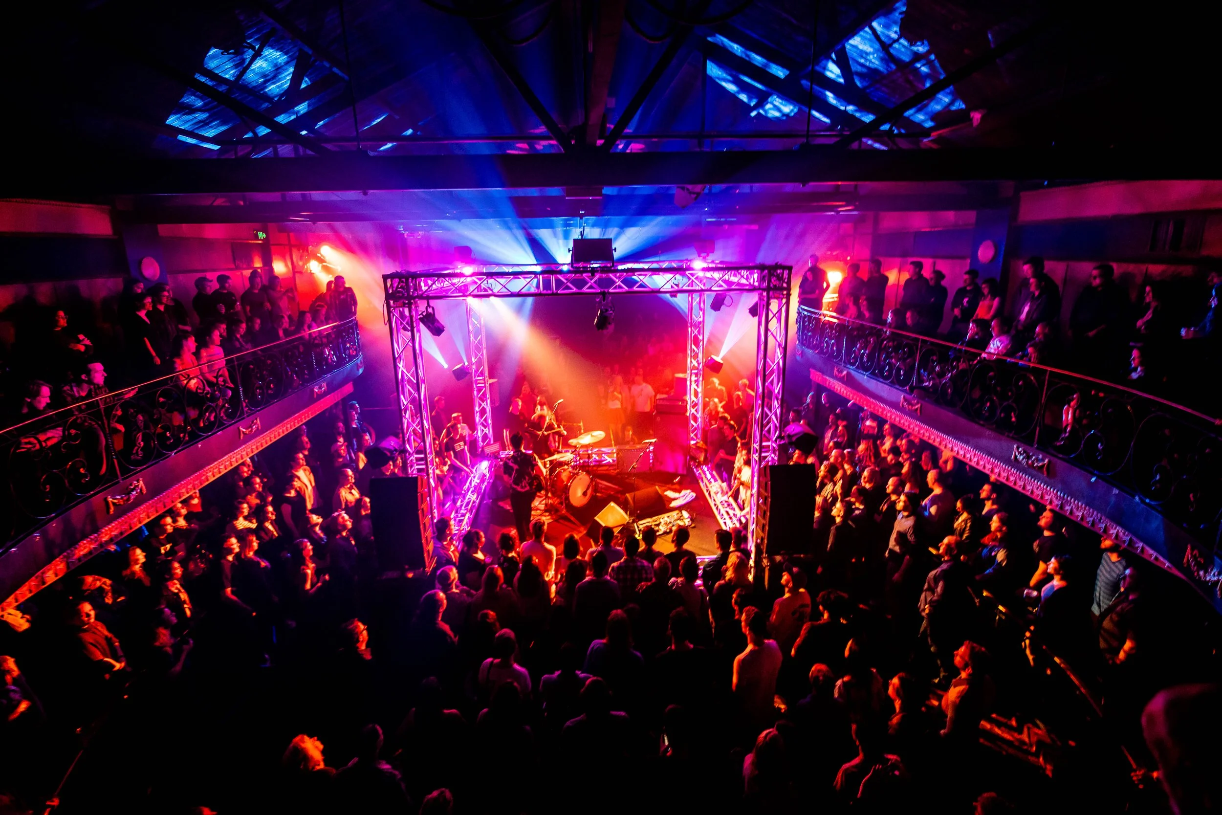 Phantastic Ferniture, supported by Juice Webster | Tivoli in the Round