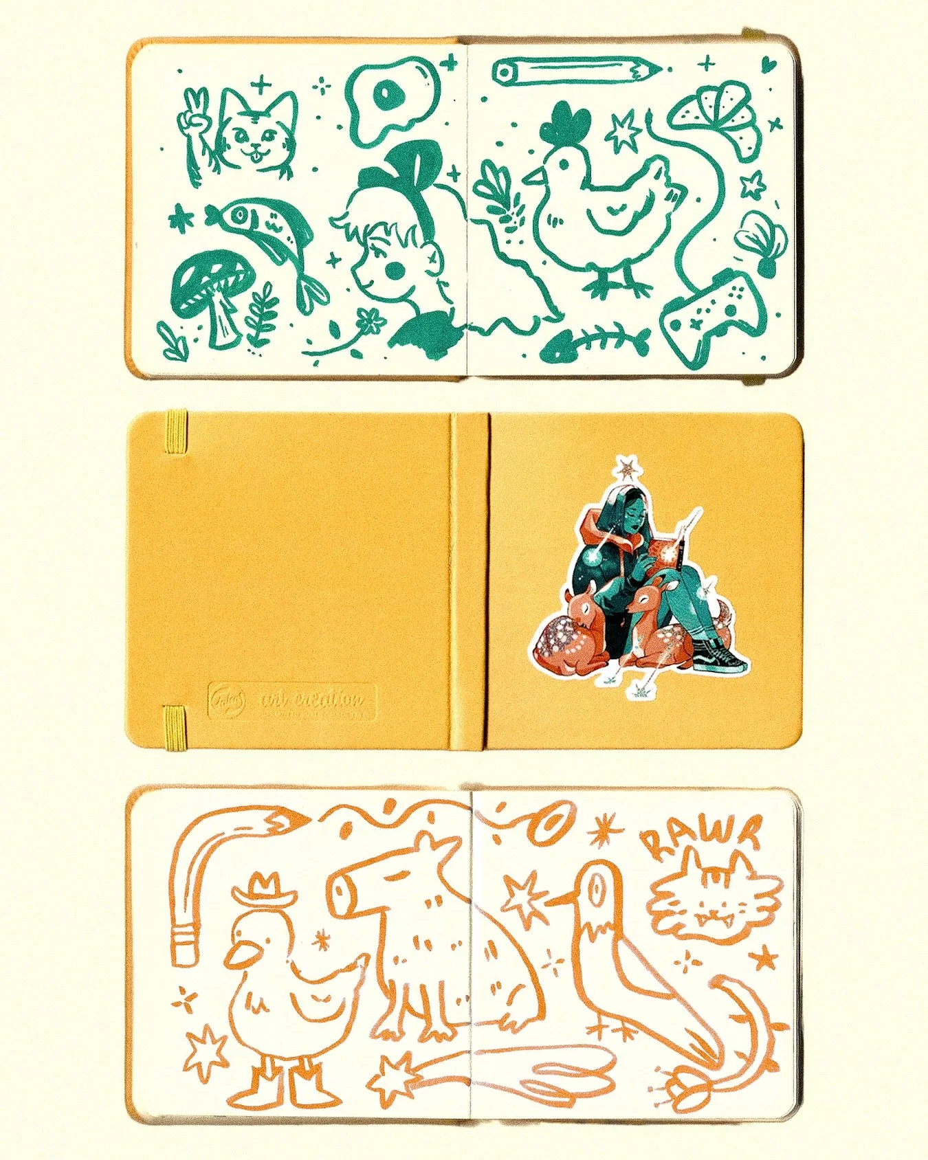 Depois de sete meses, 80 p&aacute;ginas, e muitos rabiscos, sketchbook da @royaltalens completinho. Pensando em gravar um tour completo pro YouTube 👀 | Cover sticker by: @sibylline_m 

#sketchbook #desenho #sketch #drawing #arte #art #rabisco #artsu