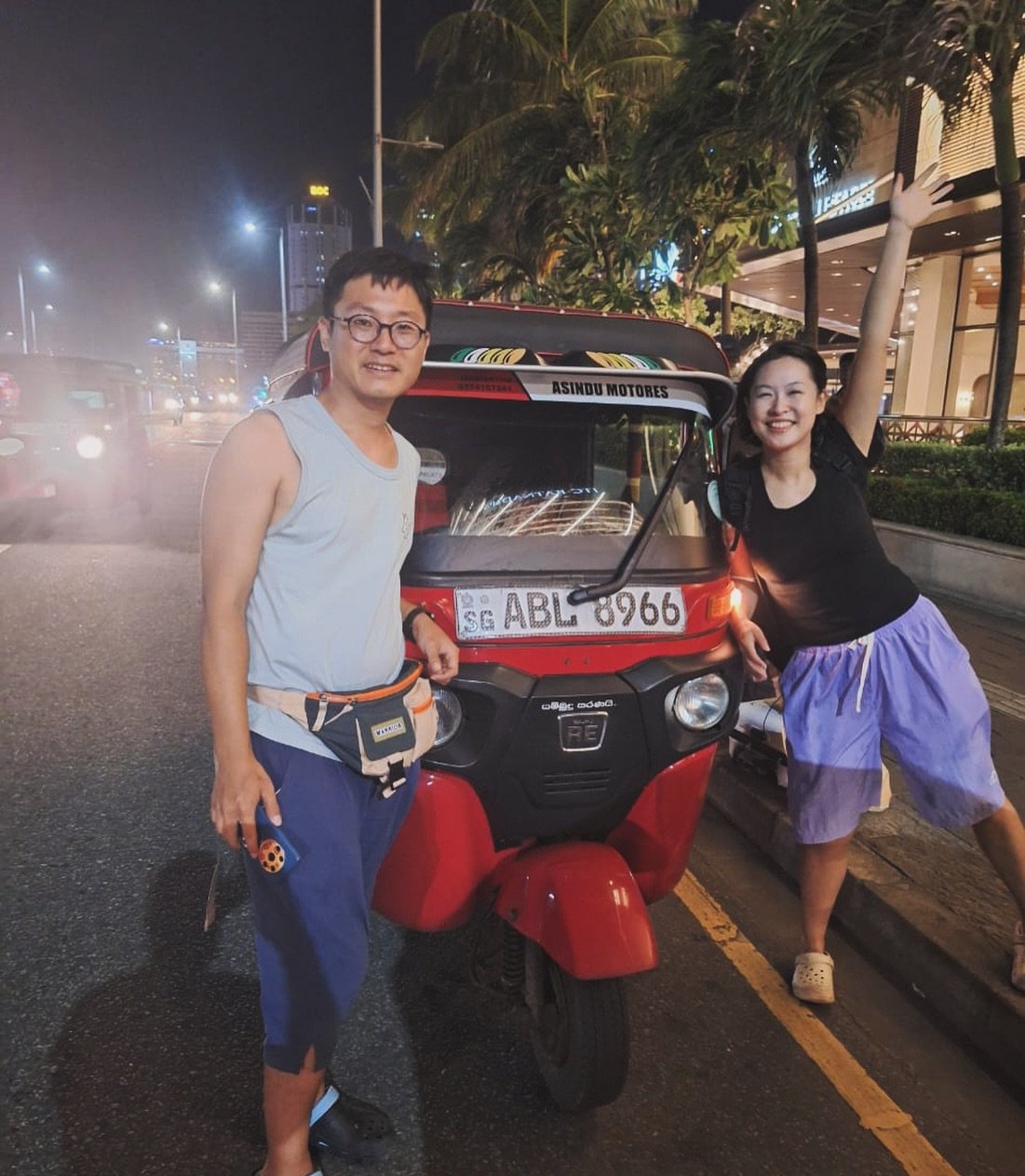 Discover Sri Lanka one tuk-tuk ride at a time! 🚦✨ #ExploreSriLanka #TukTukAdventures 🇨🇳 🤝🇱🇰