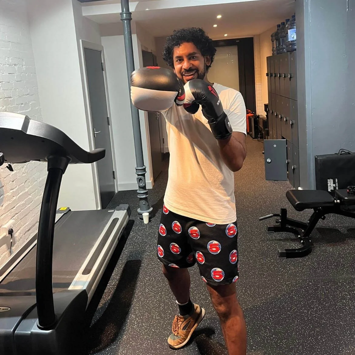 A personal training client at JD Fitness Studio working on boxing conditioning for fitness and strength