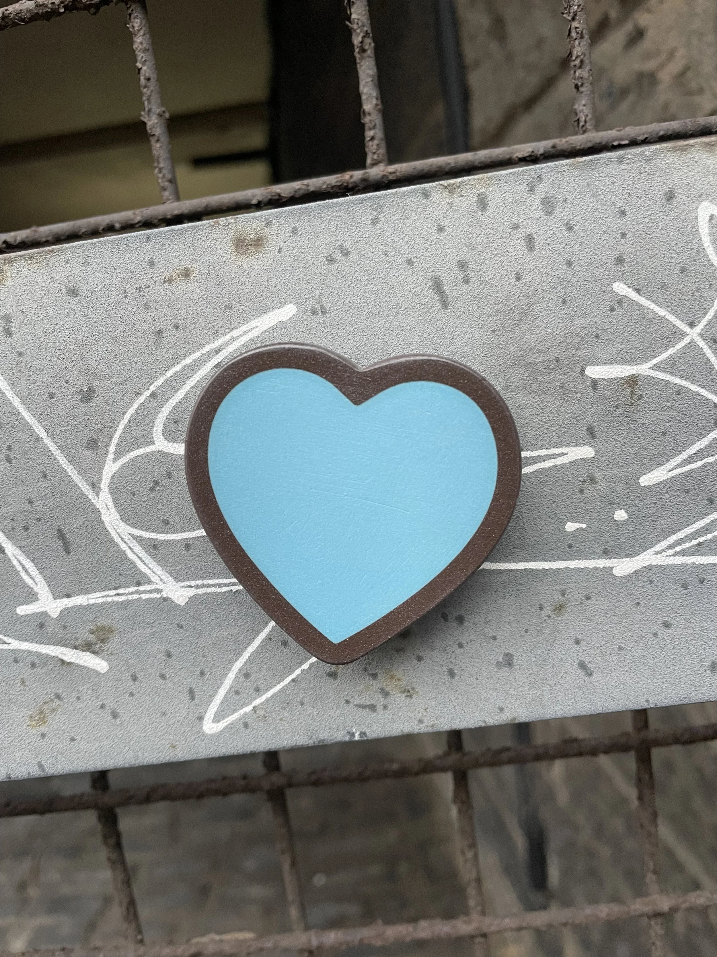 LOVE HEART - Magnet backed