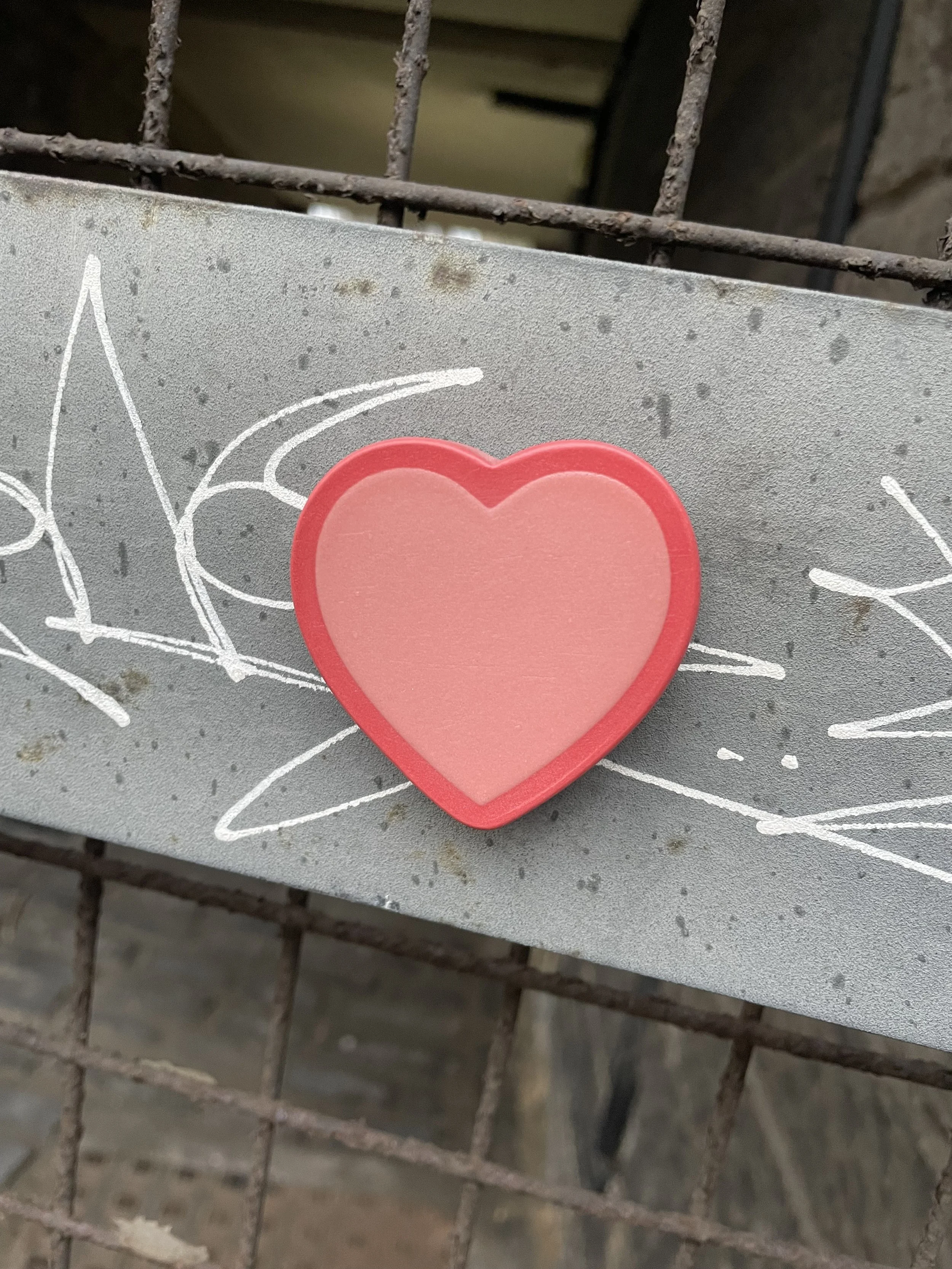 LOVE HEART - Magnet backed